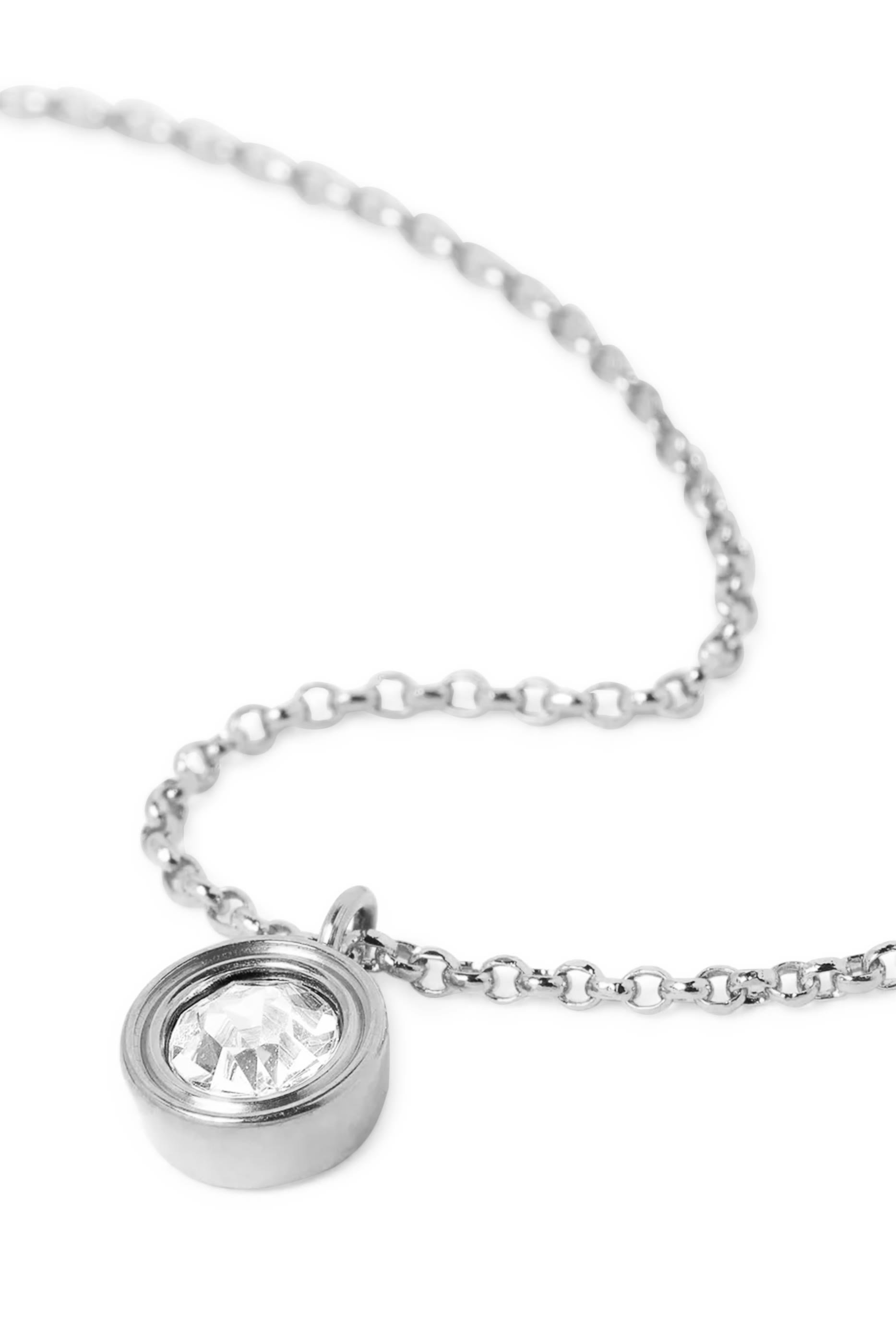 قلادة ست إن ستون بدلاية صغيرة