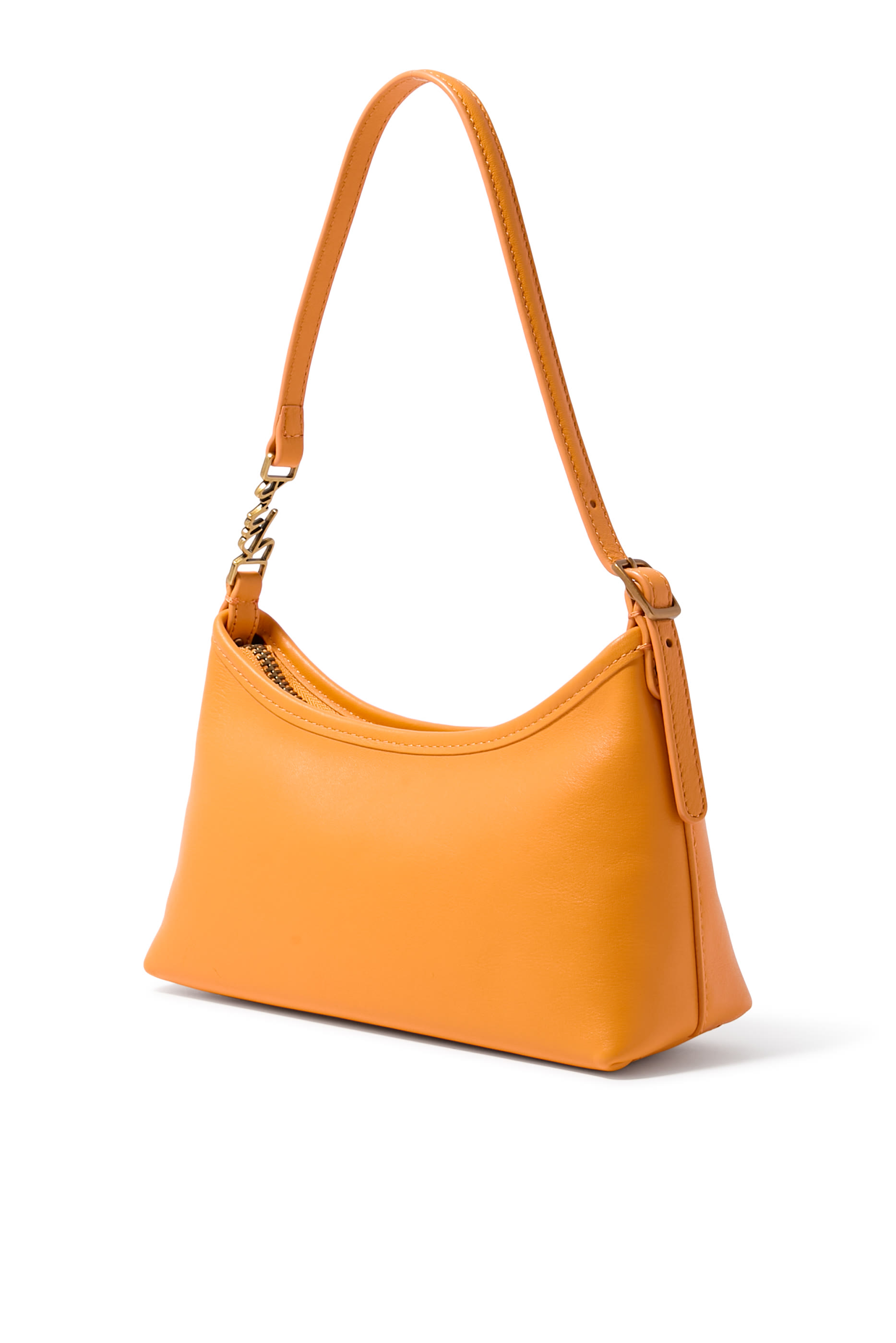 حقيبة بحمالة وشعار الماركة