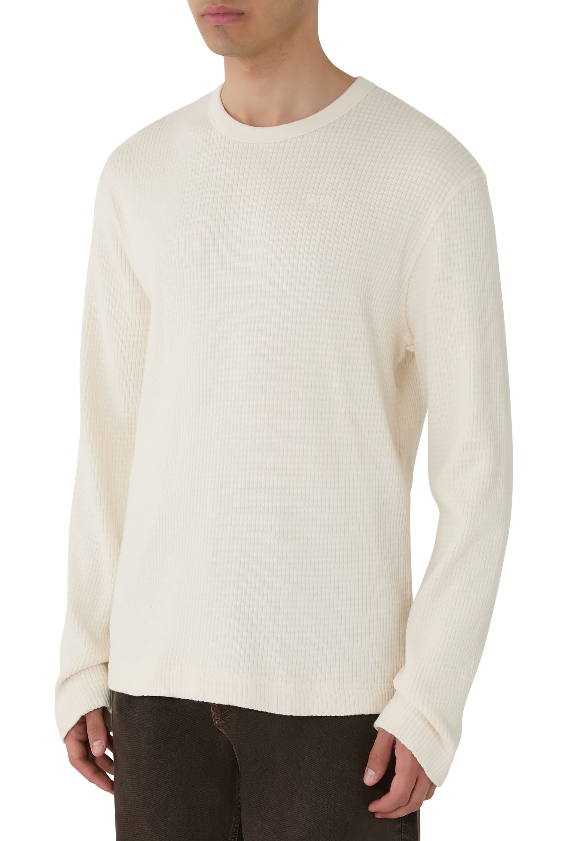 تيشيرت بأكمام طويلة وتفاصيل مضلعة