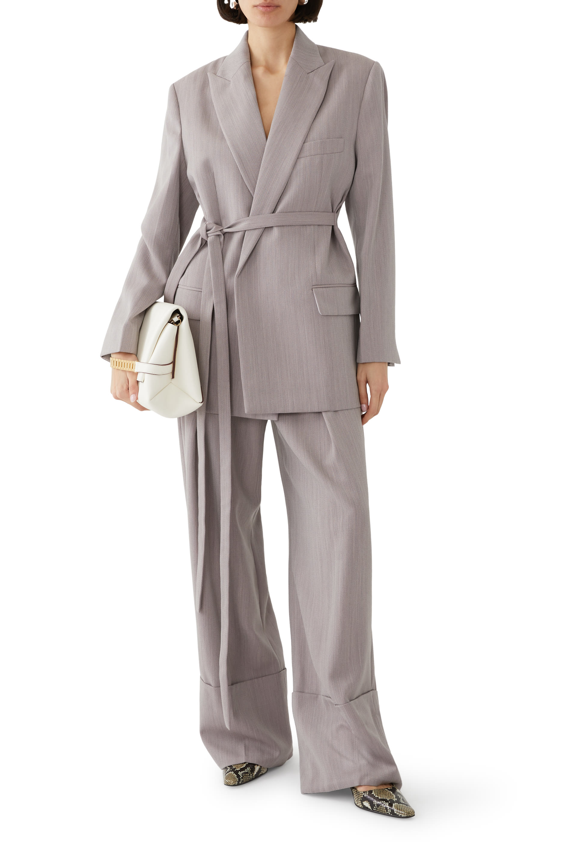 جاكيت بحزام