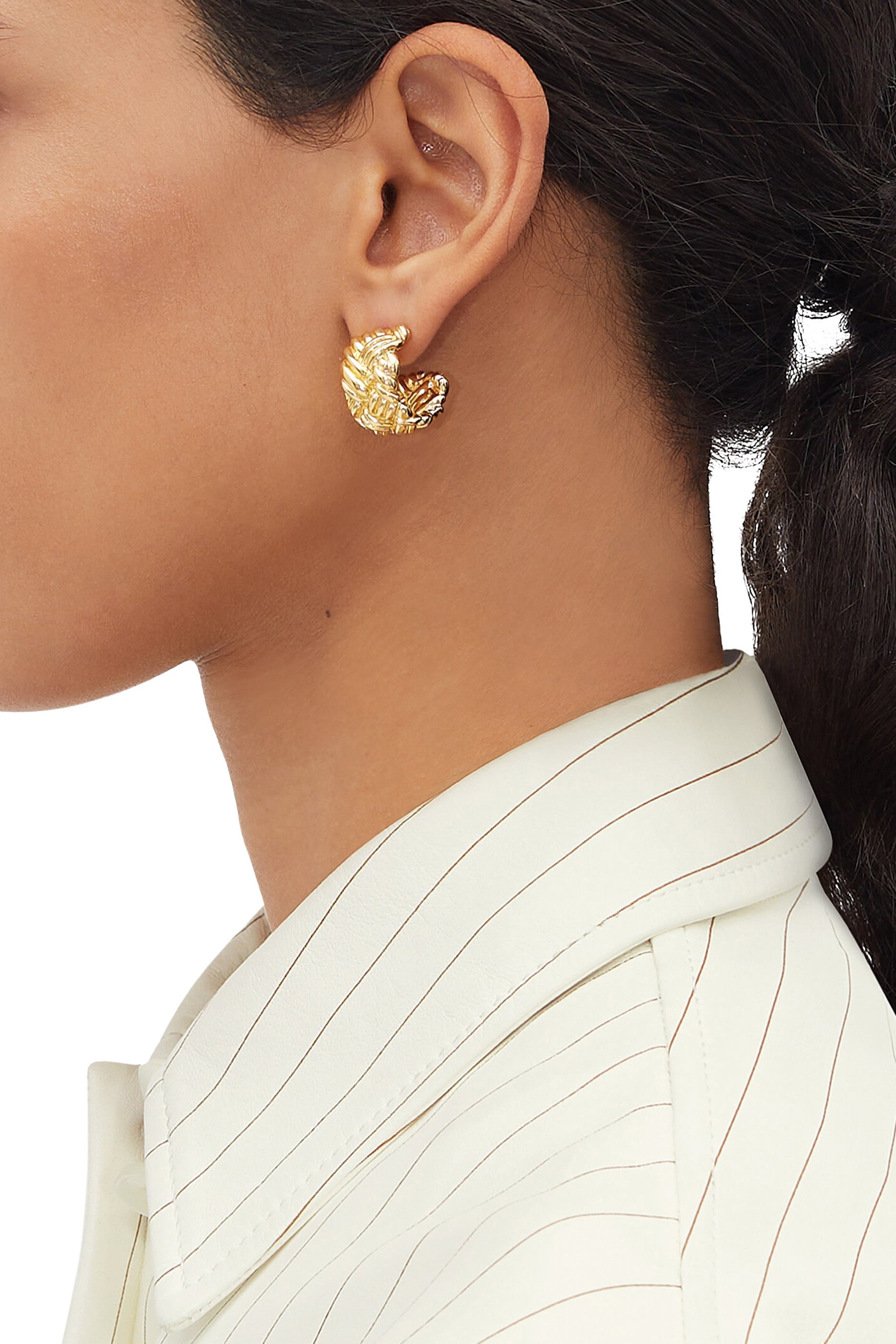 أقراط كبيرة بالتصميم المجدول