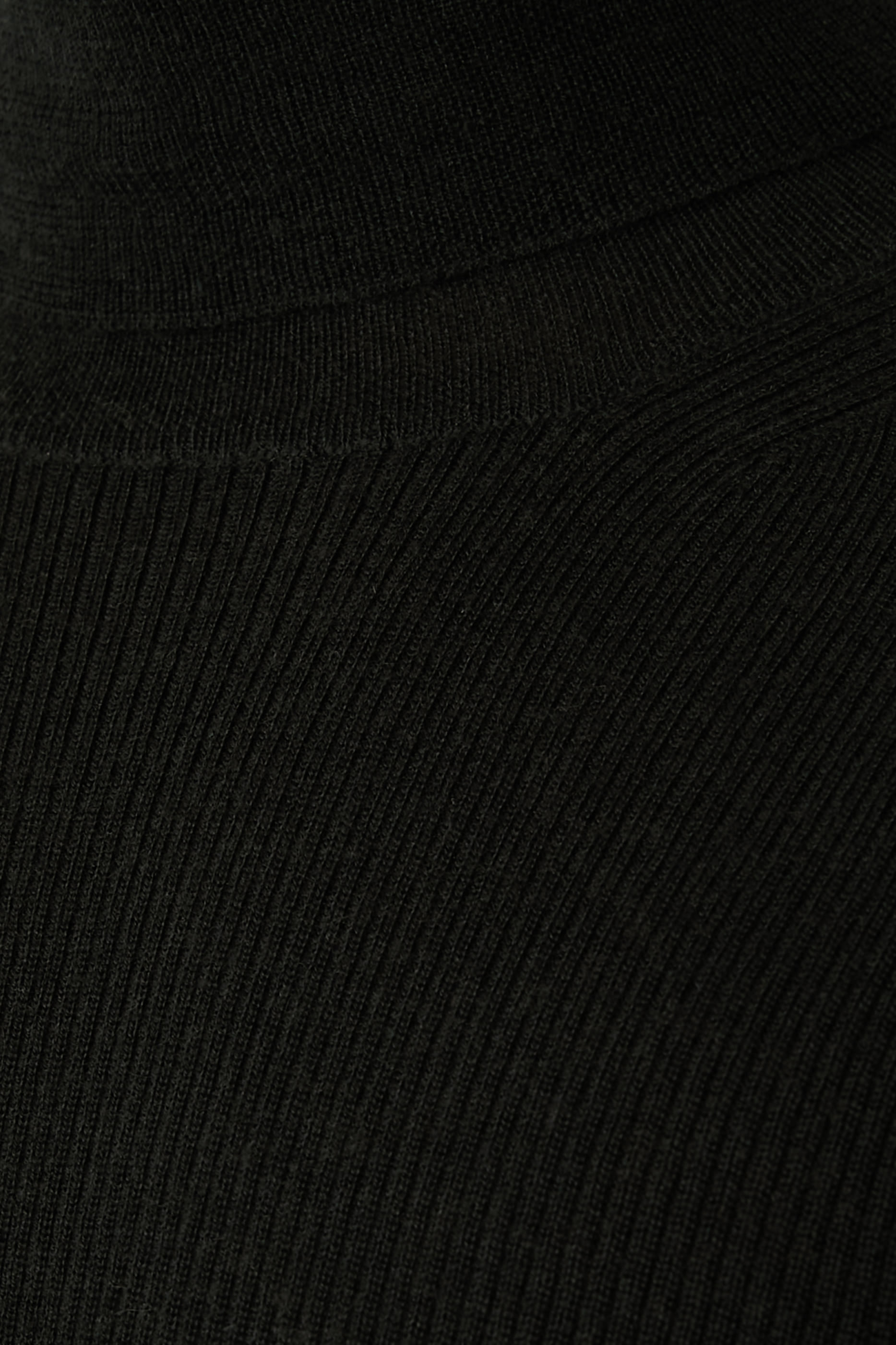 سترة بياقة عالية