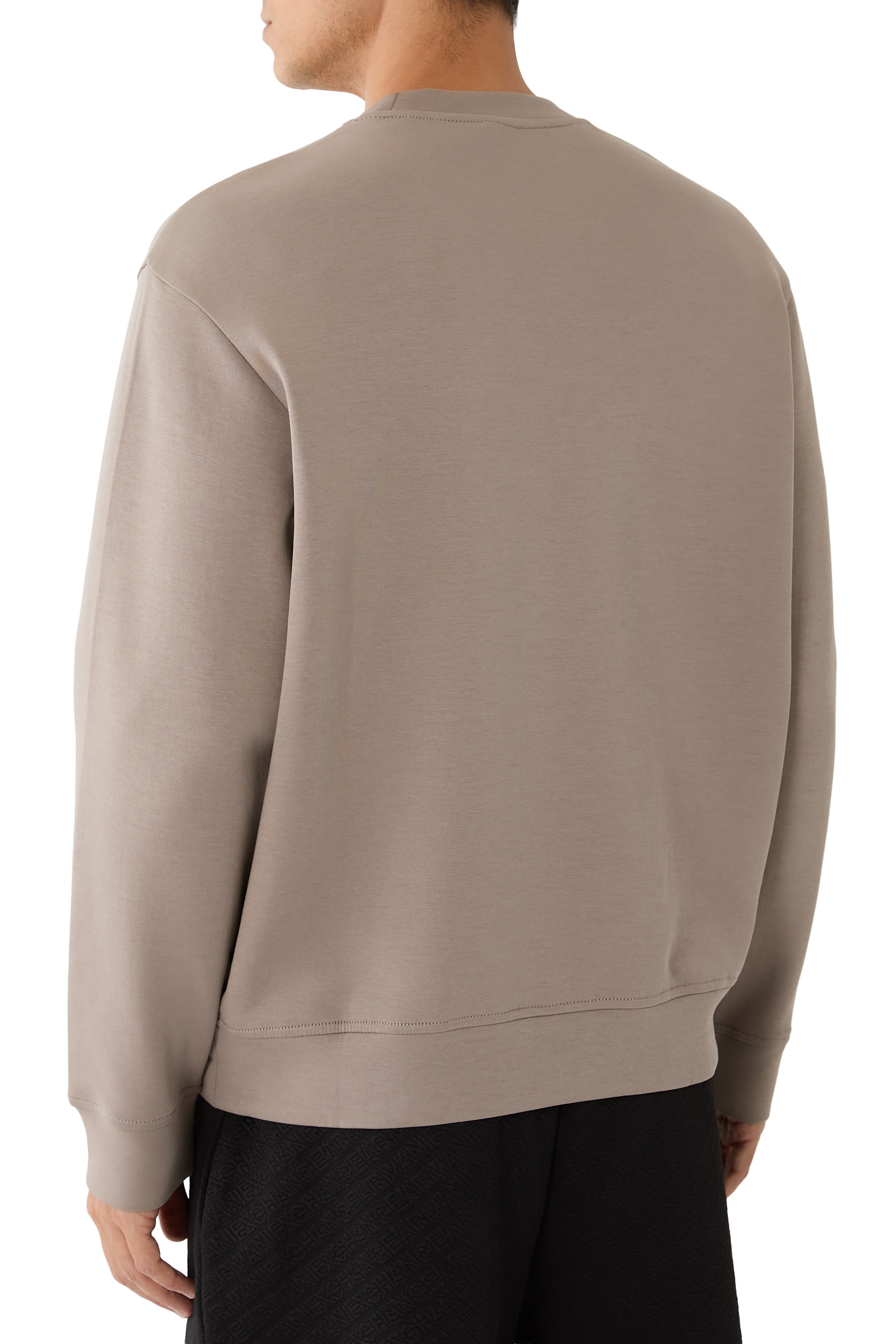 سويت شيرت بشعار حرفي الماركة