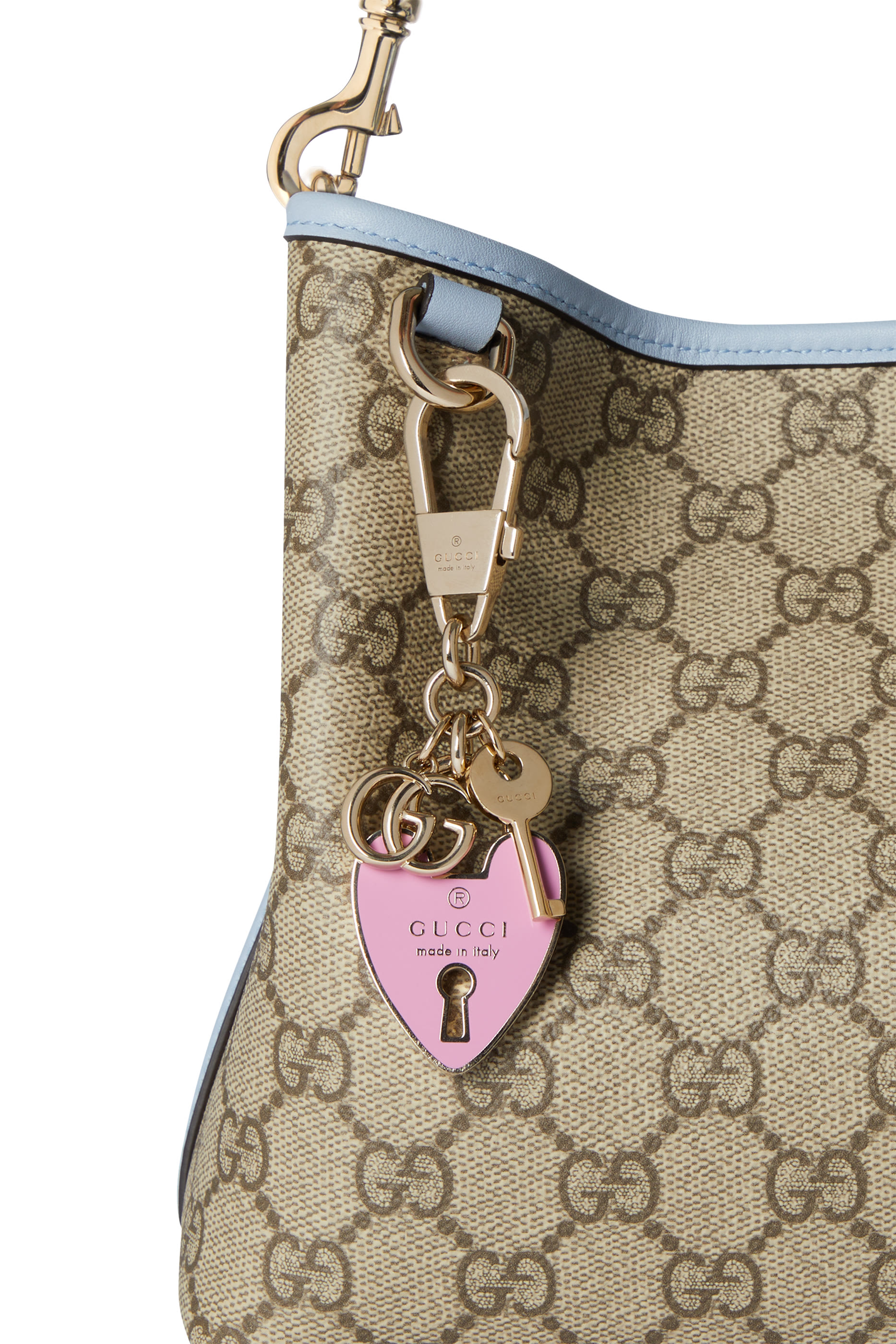 سلسلة مفاتيح بتصميم قلب