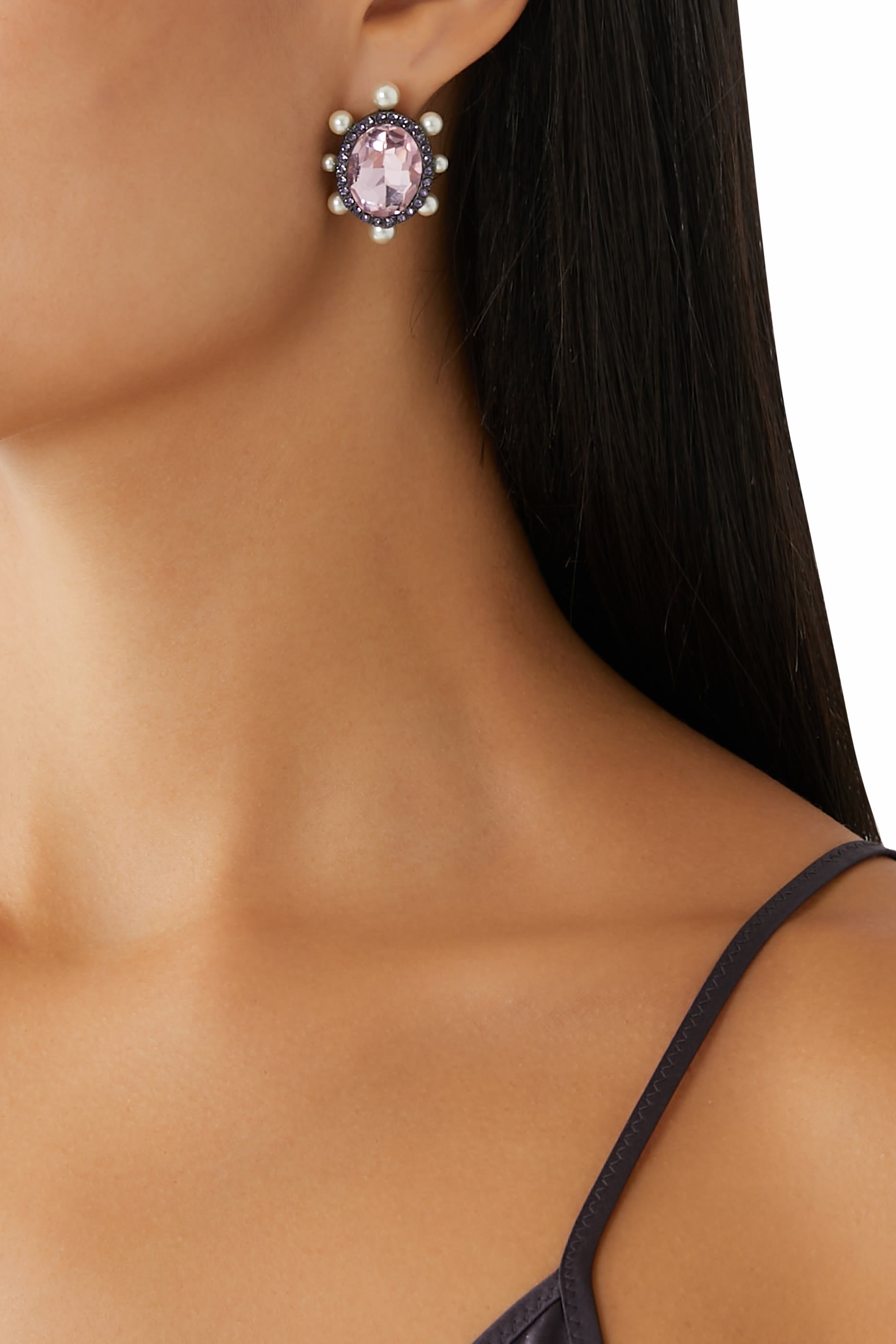 أقراط ريجنسي مرصعة بأحجار