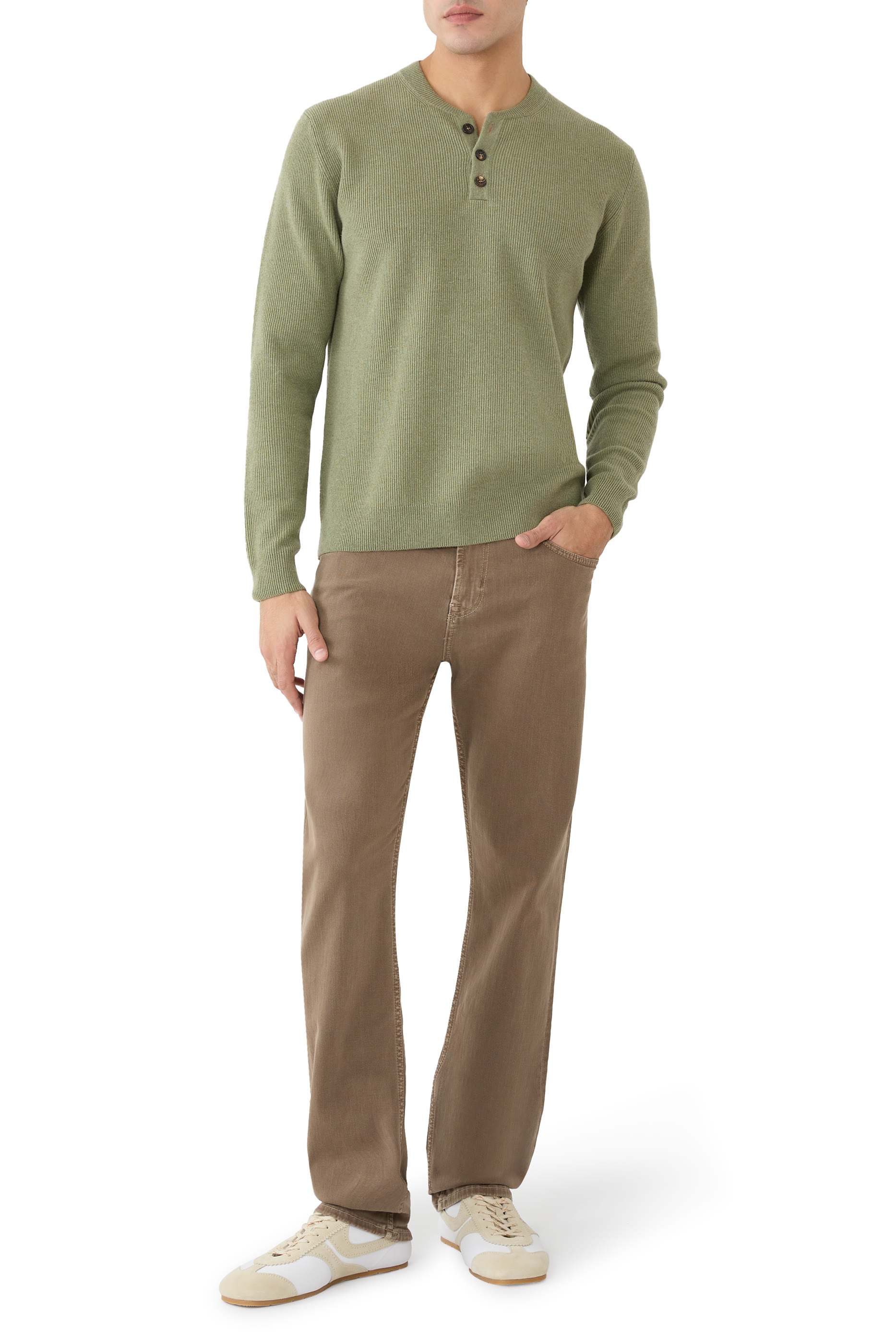 بنطال بقصة ساق مستقيمة