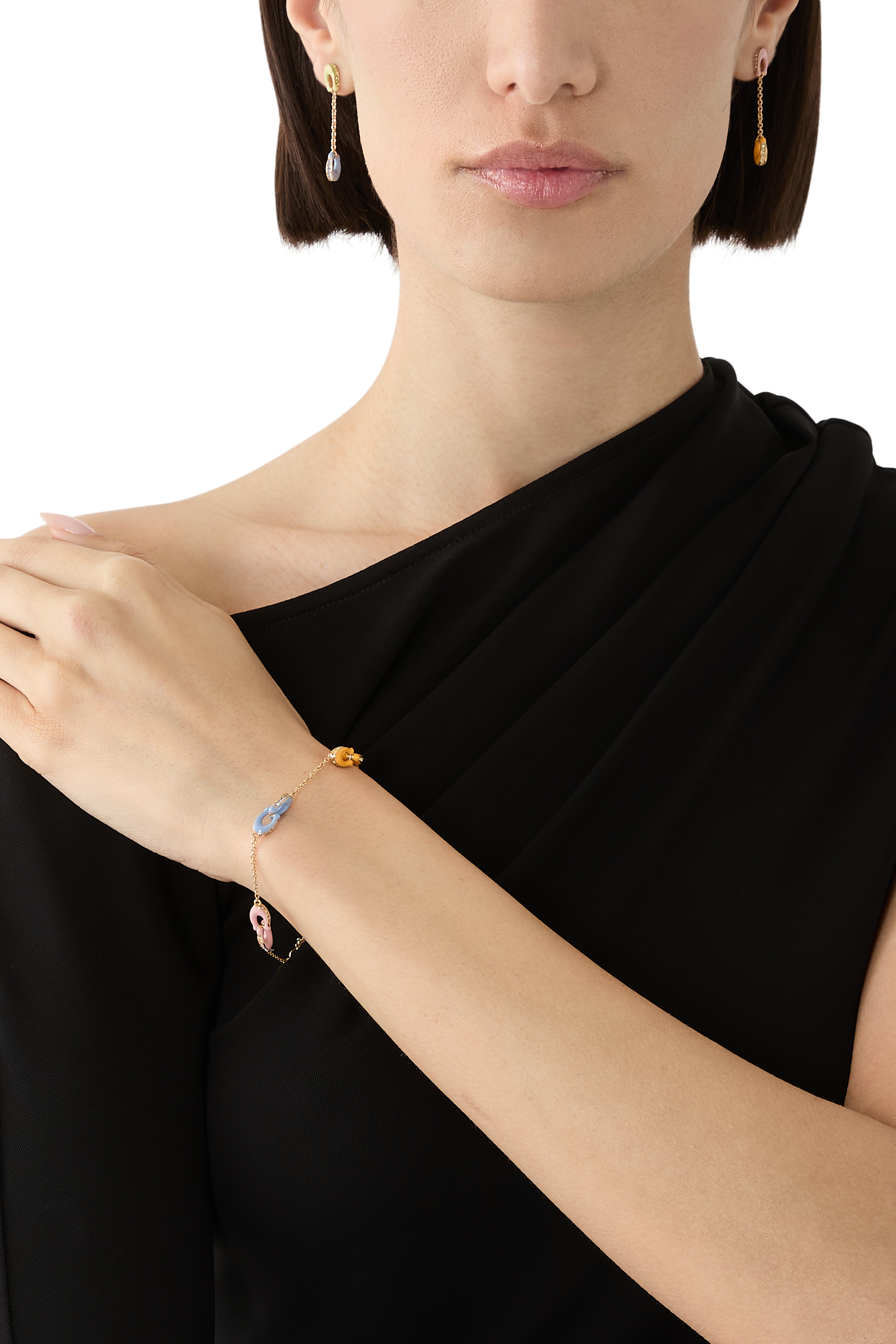 سوار بشعار الماركة مرصع بكريستال زجاجي ومزين بمينا، نحاس