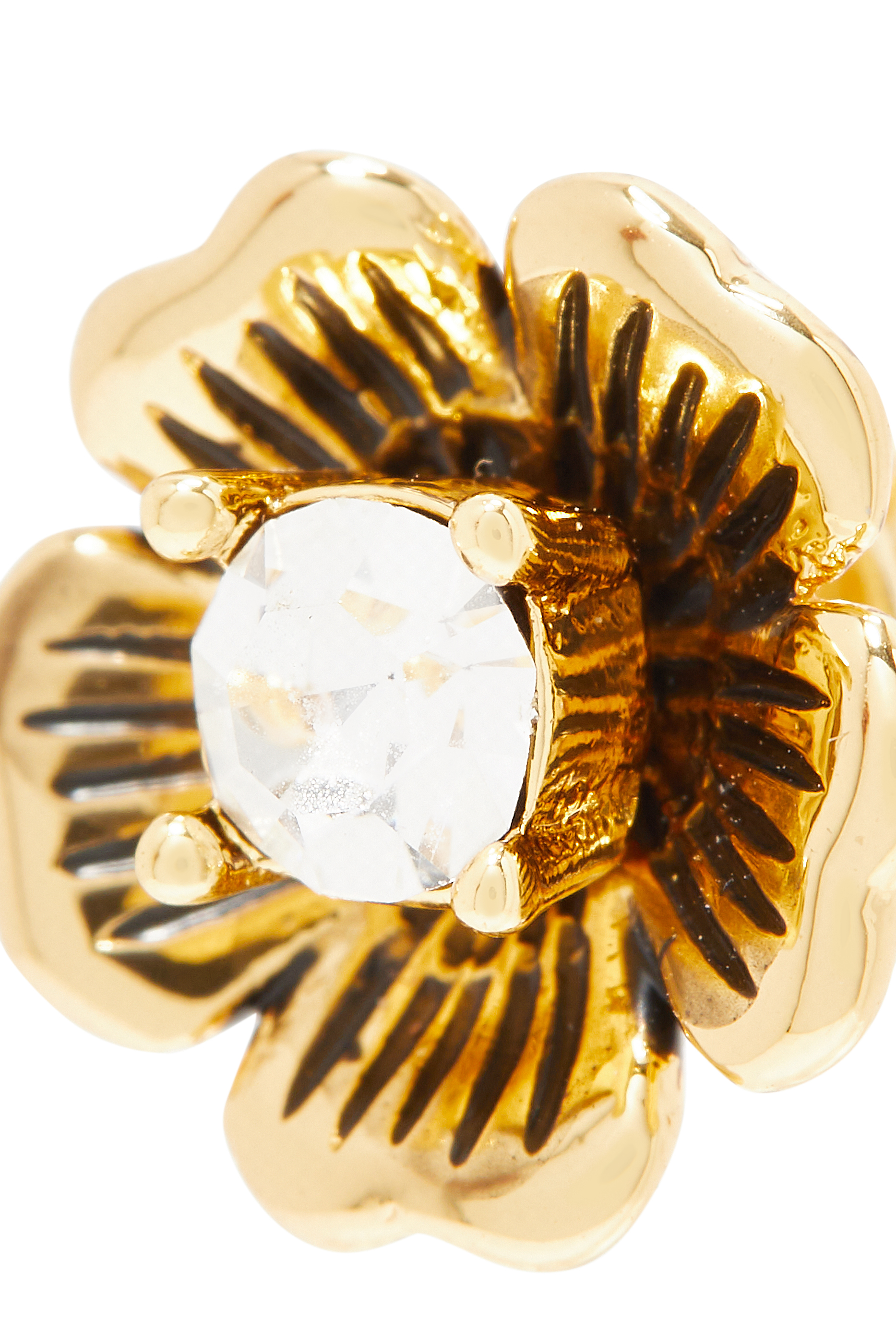 أقراط بتصميم زهرة الشاي المميزة