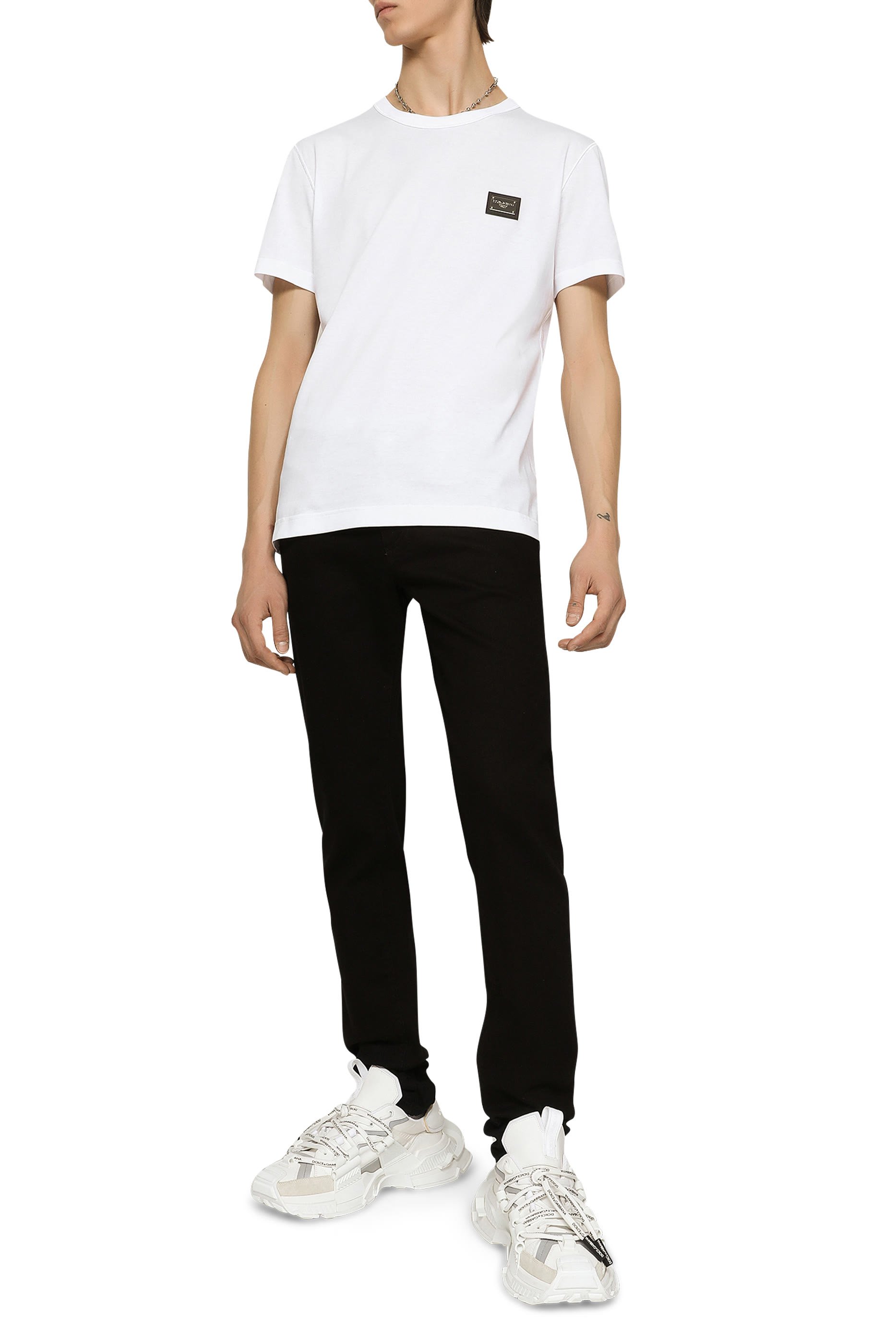 تيشيرت بشعار الماركة قطن