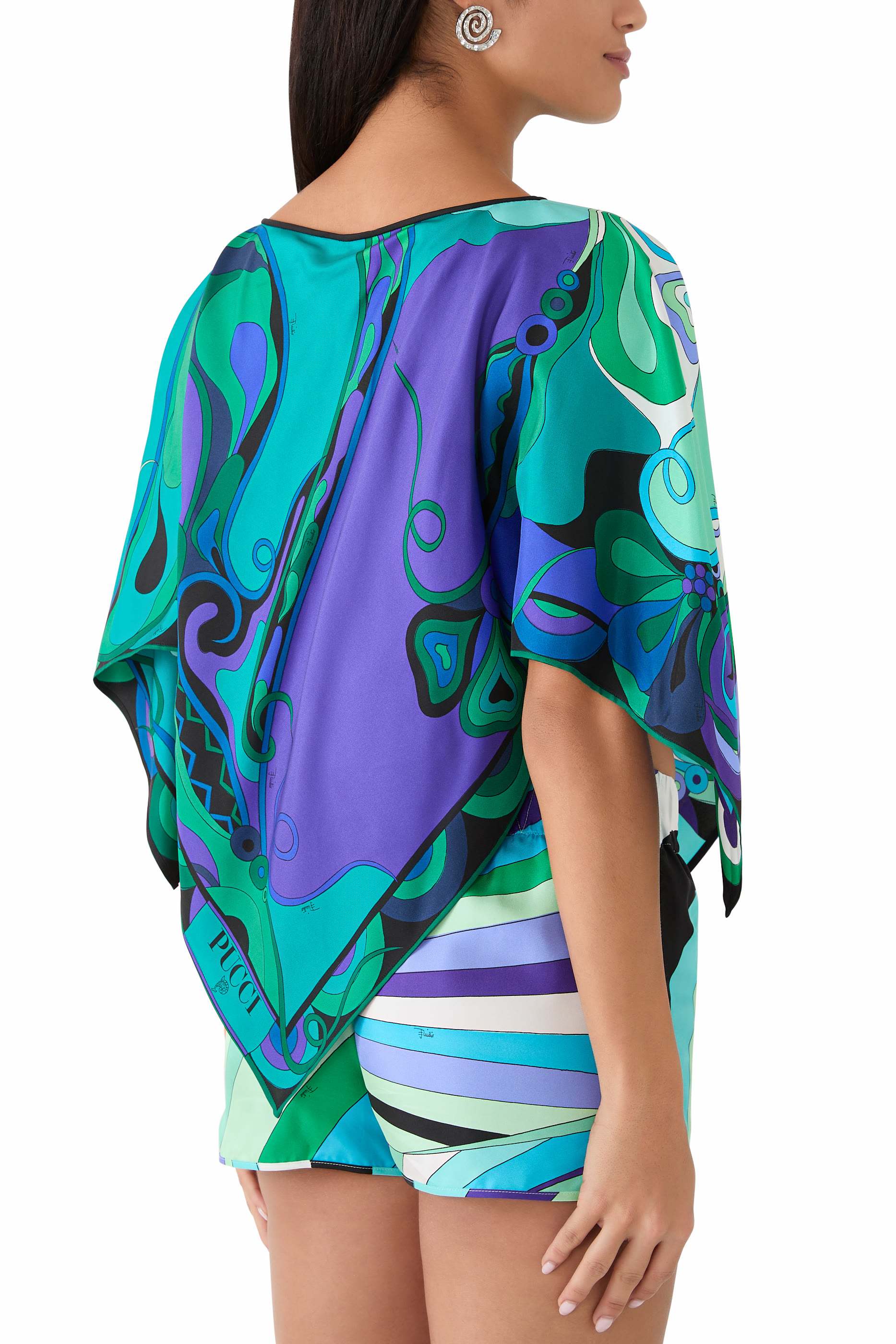 بلوزة بنقشة اوركيدي