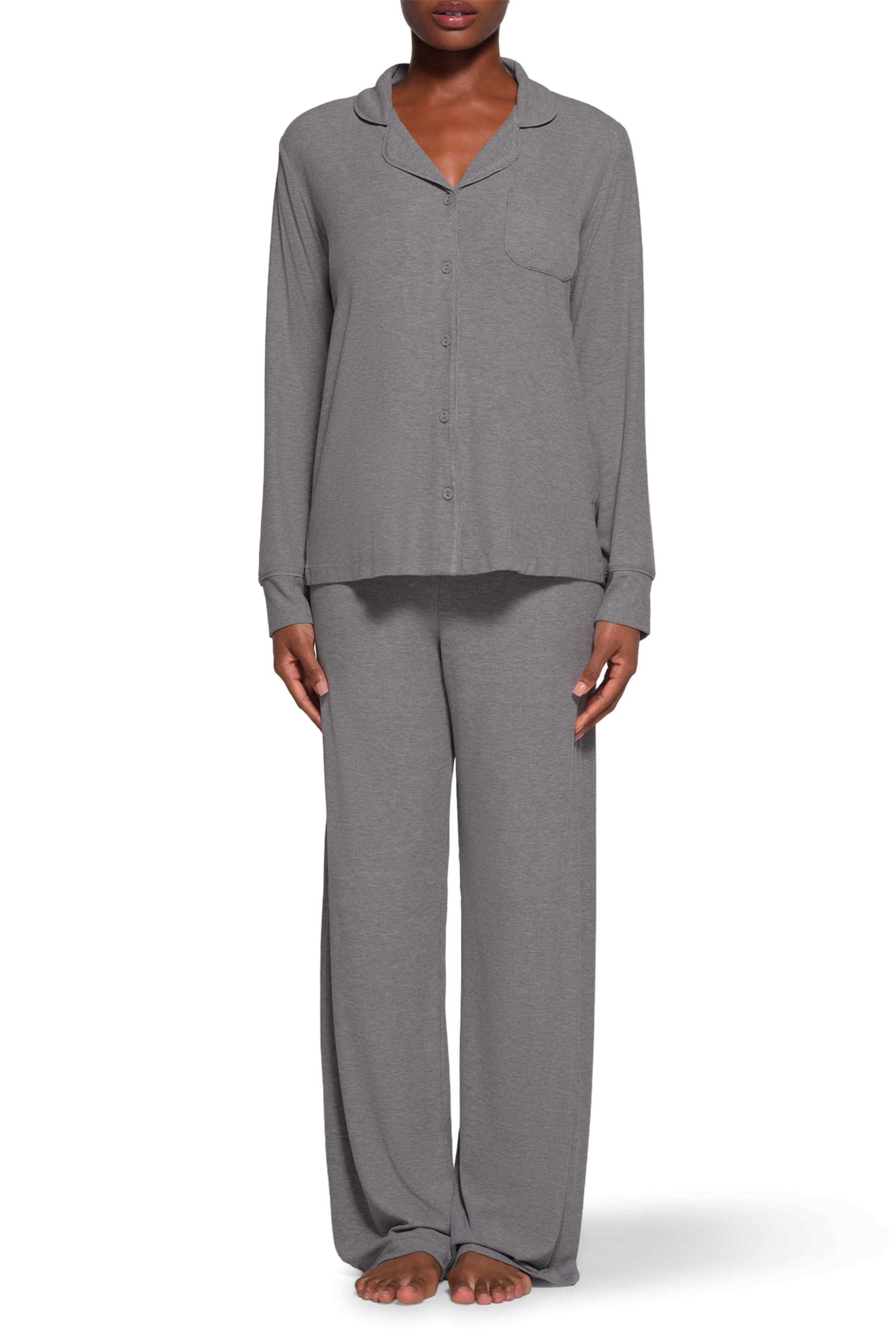 طقم نوم لونج ناعم