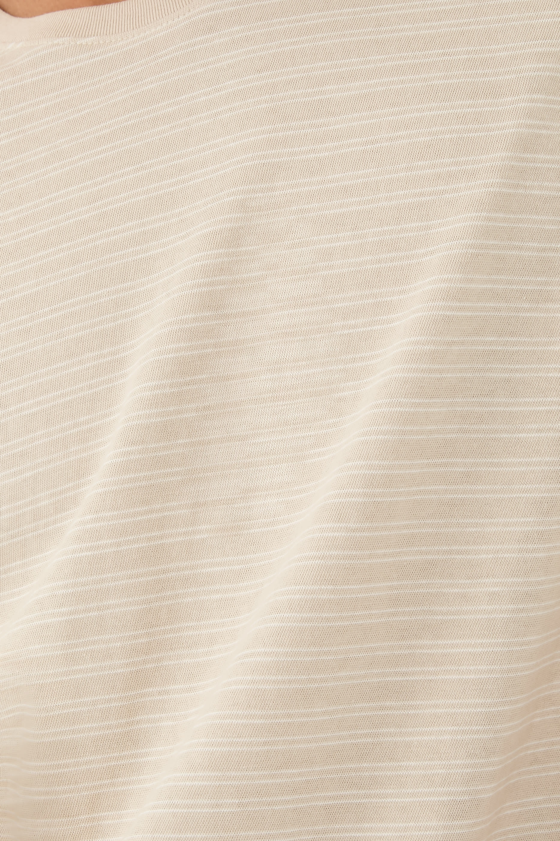 تيشيرت مخطط منسوج بياقة ضيقة وقصة فضفاضة