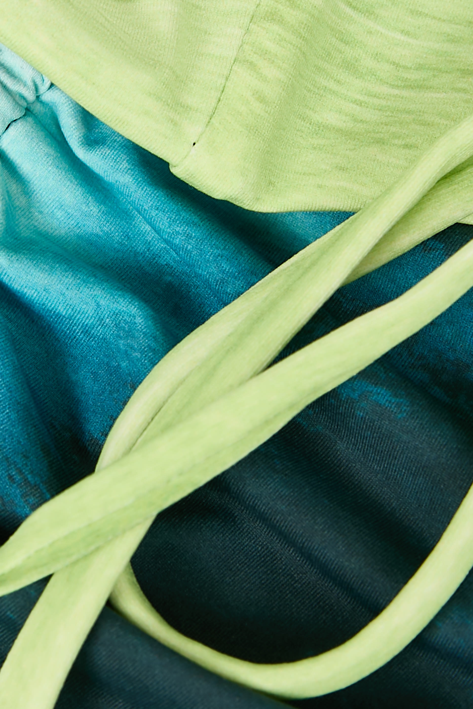 قطعة بيكيني علوية ديم بتصميم باندو