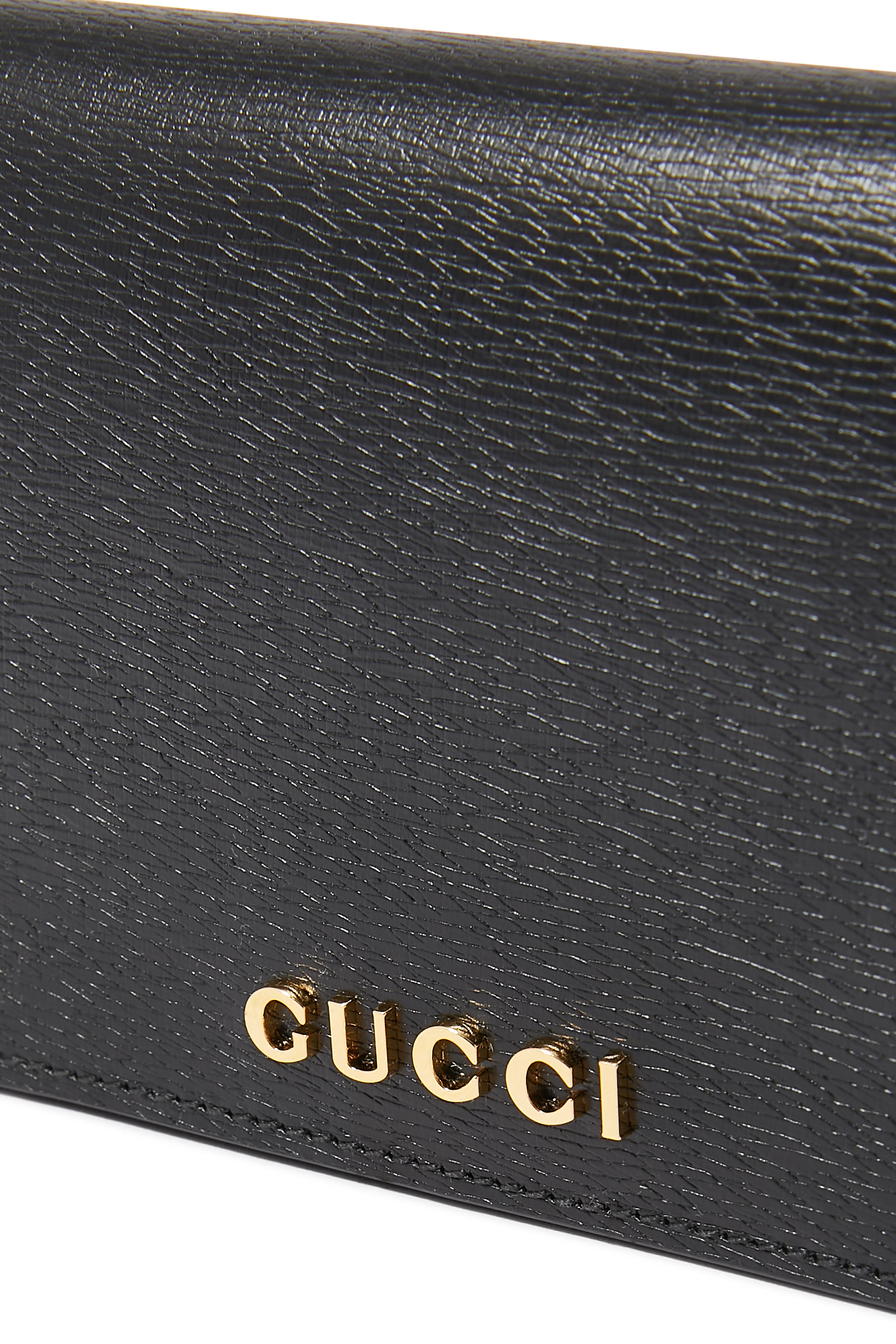 محفظة بشعار الماركة