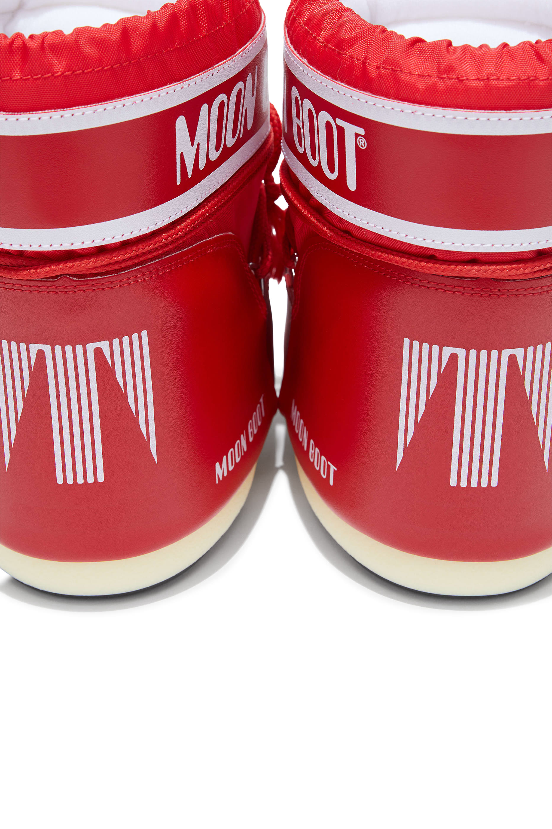 بوت ايكون بطول الكاحل نايلون