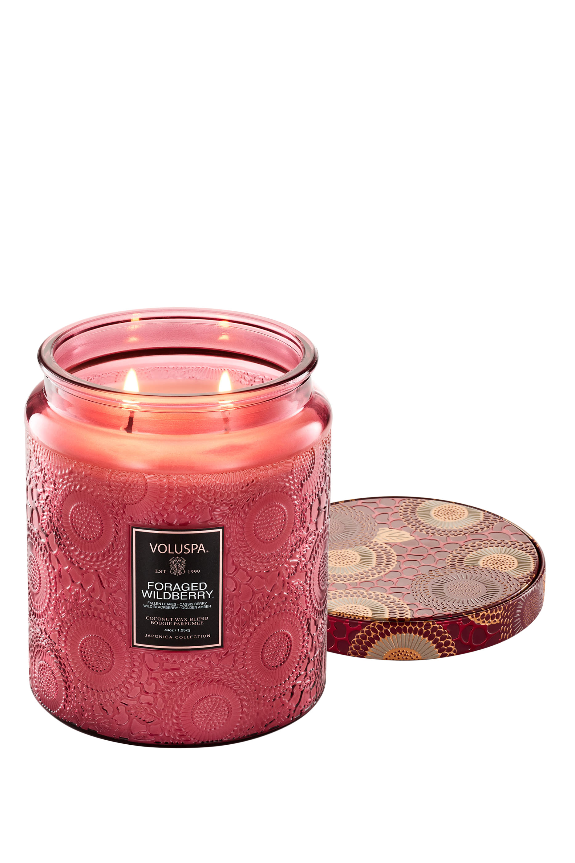 شمعة فوراجد وايلدبيري في وعاء فاخر