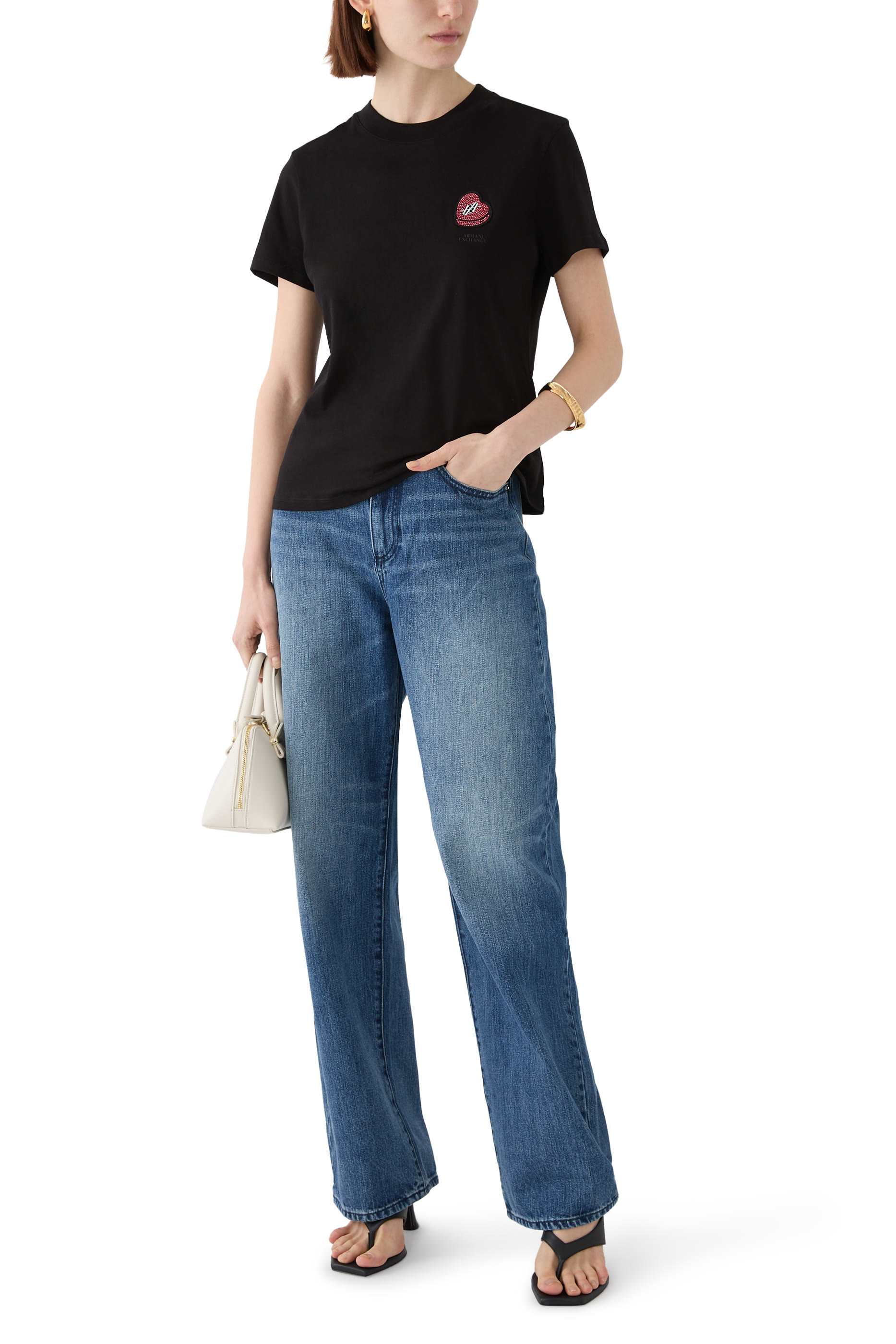 تيشيرت جيرسيه بشعار الماركة بتصميم قلب