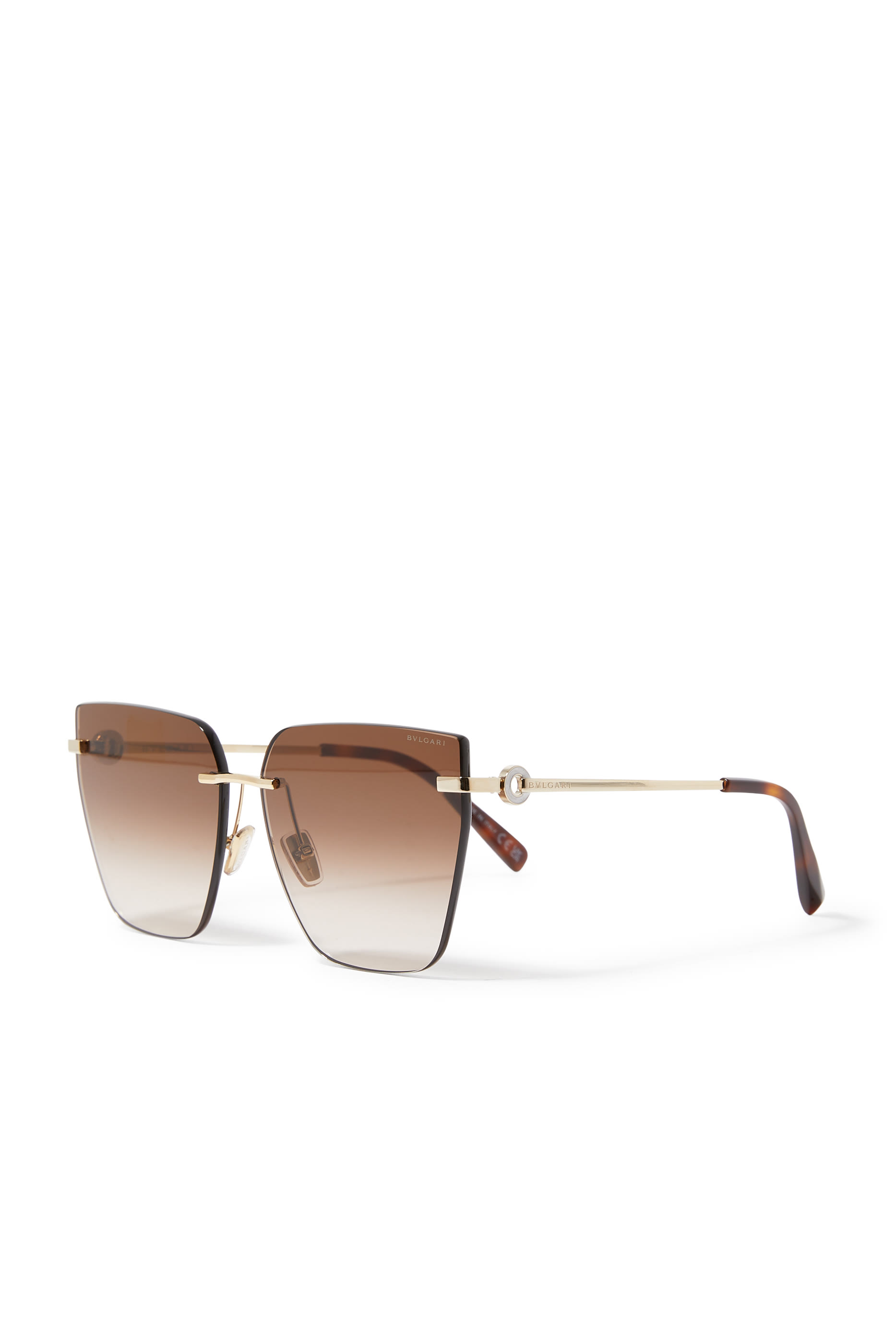 نظارة شمسية بإطار بتصميم عين القطة