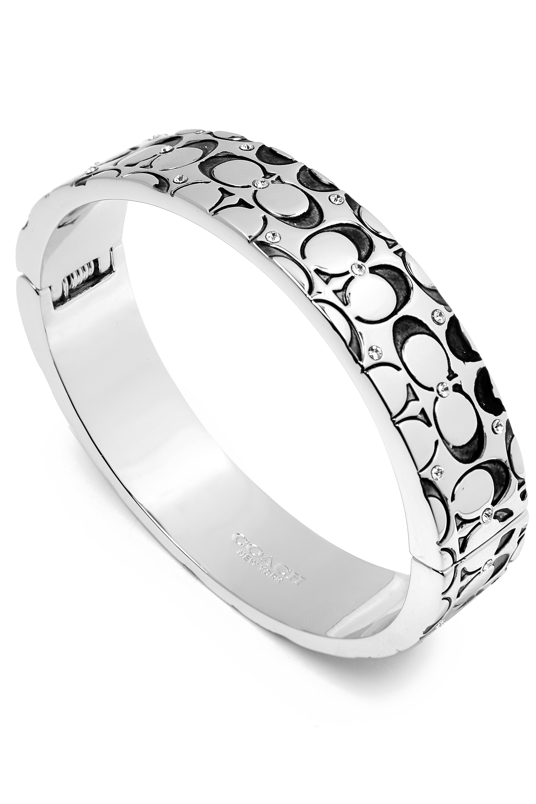 سوار مبطن بشعار الماركة