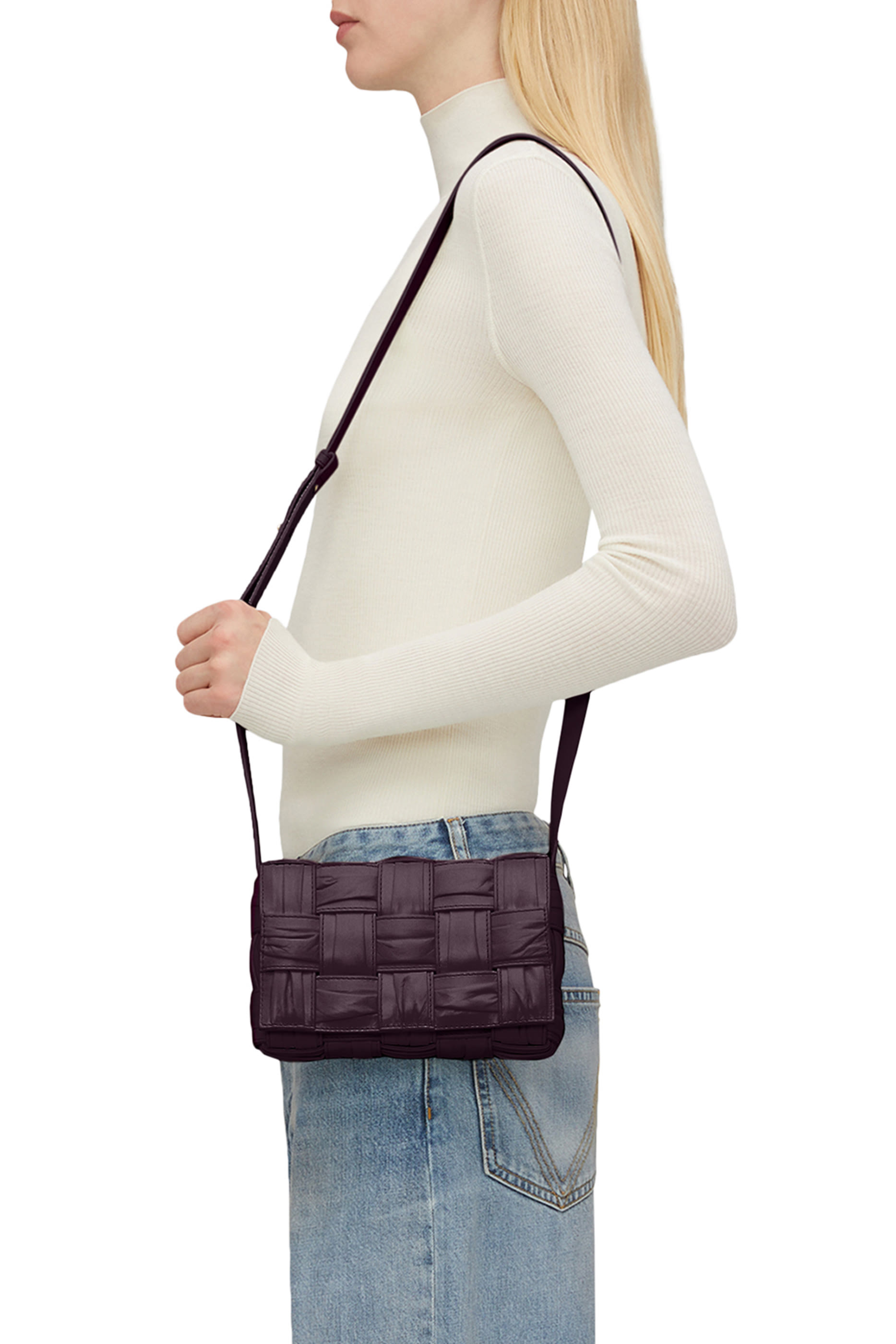 حقيبة كاسيت كروس بودي صغيرة