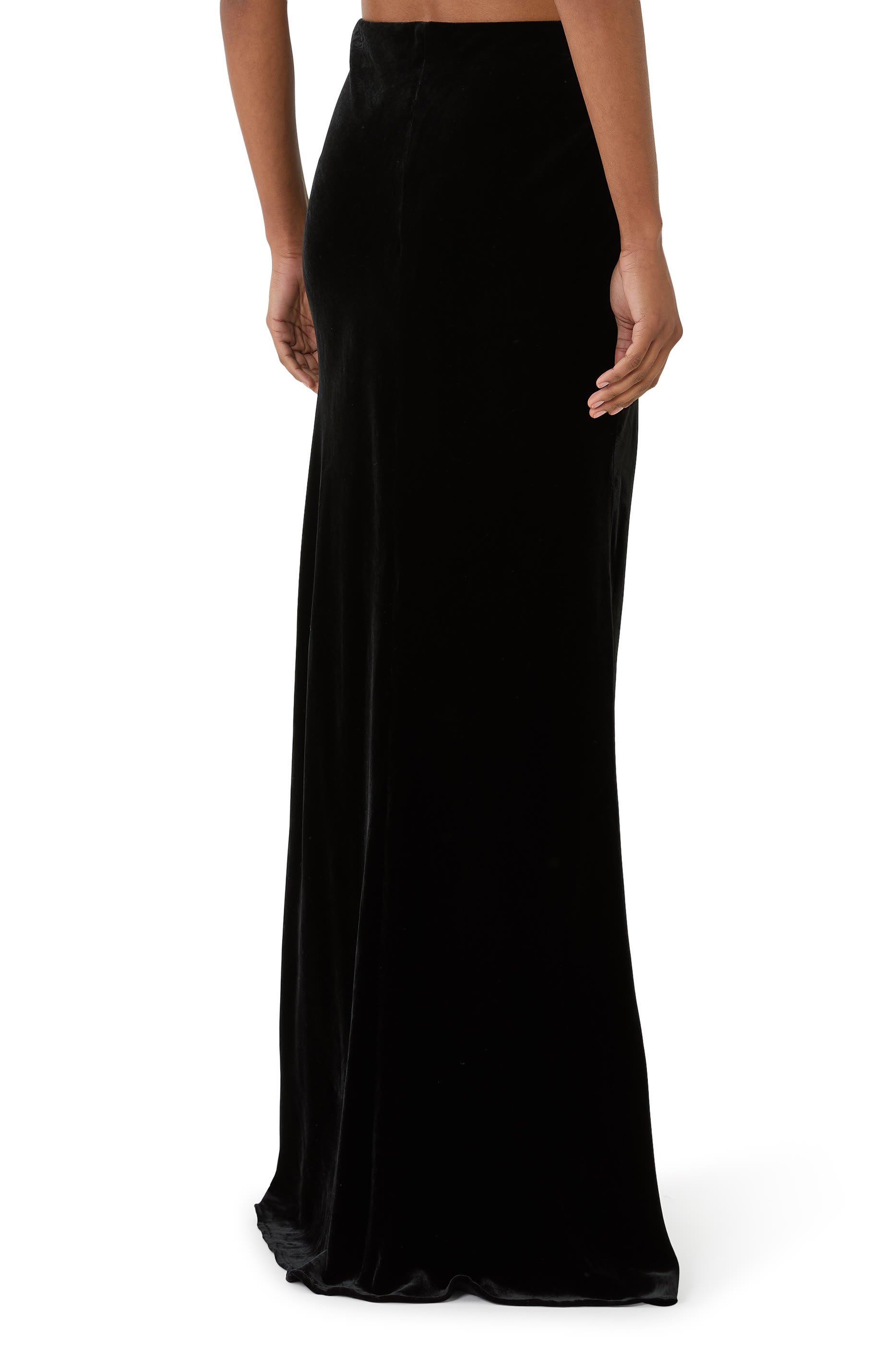 تنورة زيتا بقصة طويلة