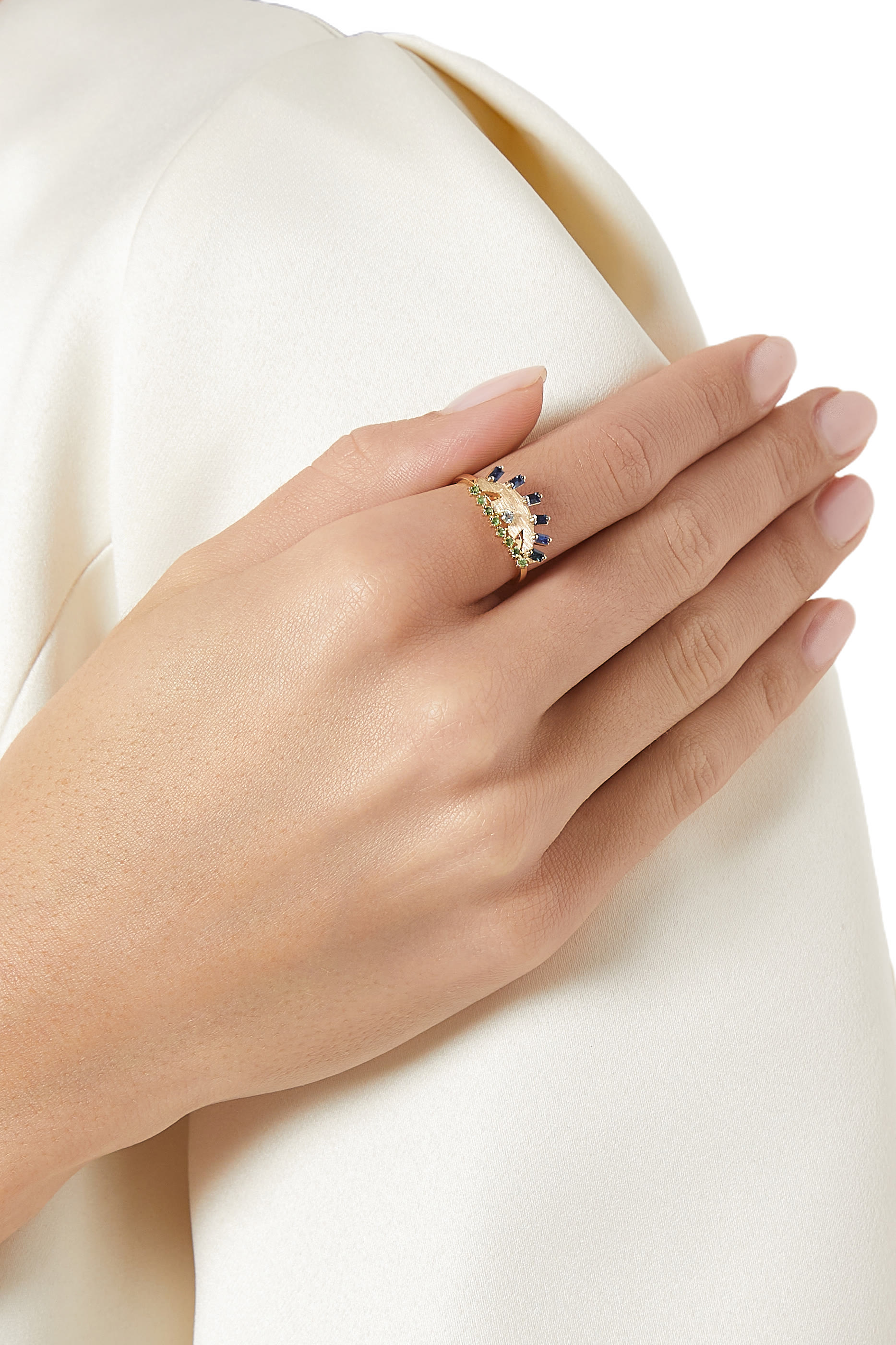 خاتم يا عين مرصع بالتوباز الأزرق والزمرد والياقوت ذهب أصفر عيار 18