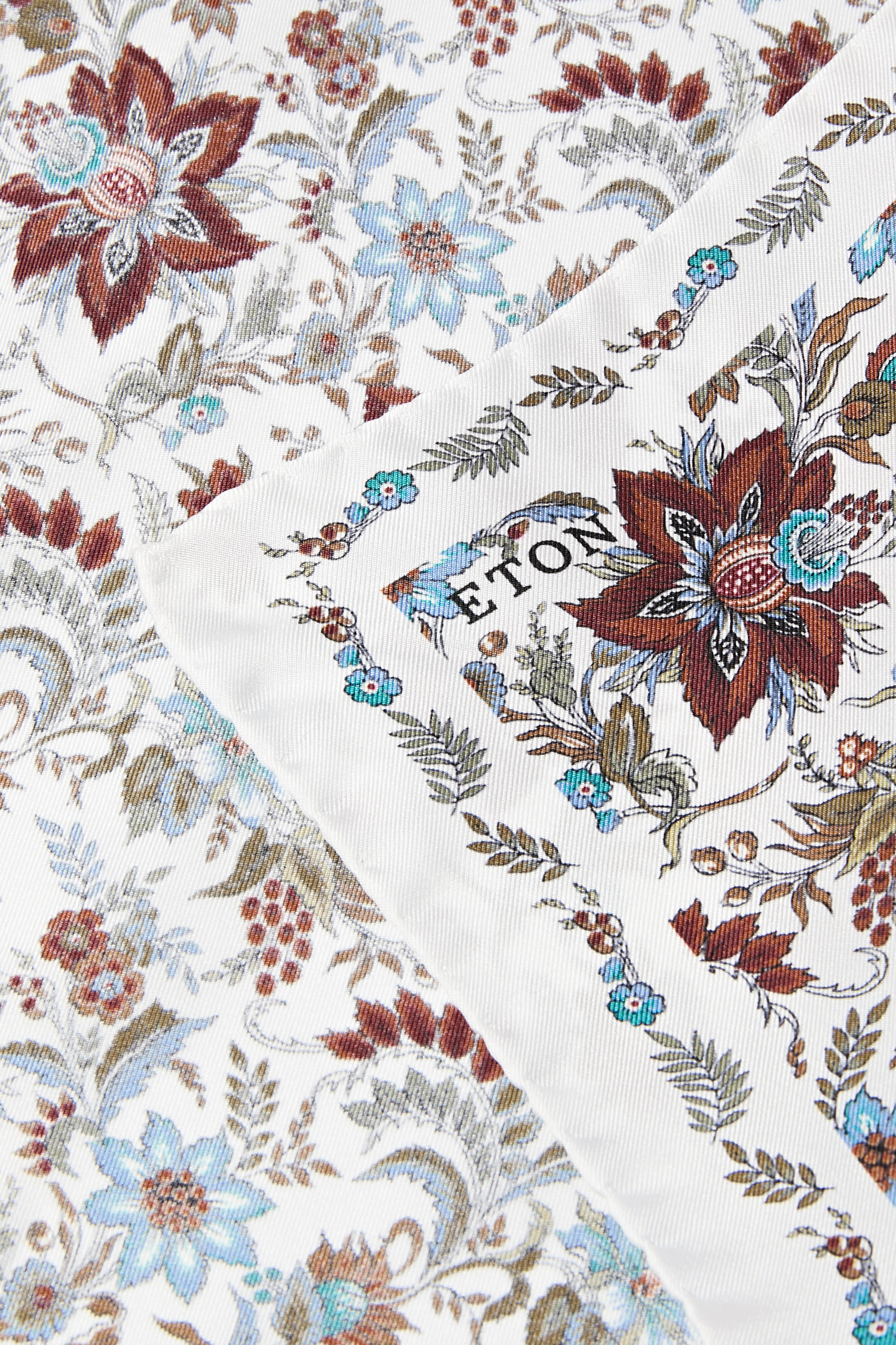 منديل جيب بطبعة أزهار متعددة حرير