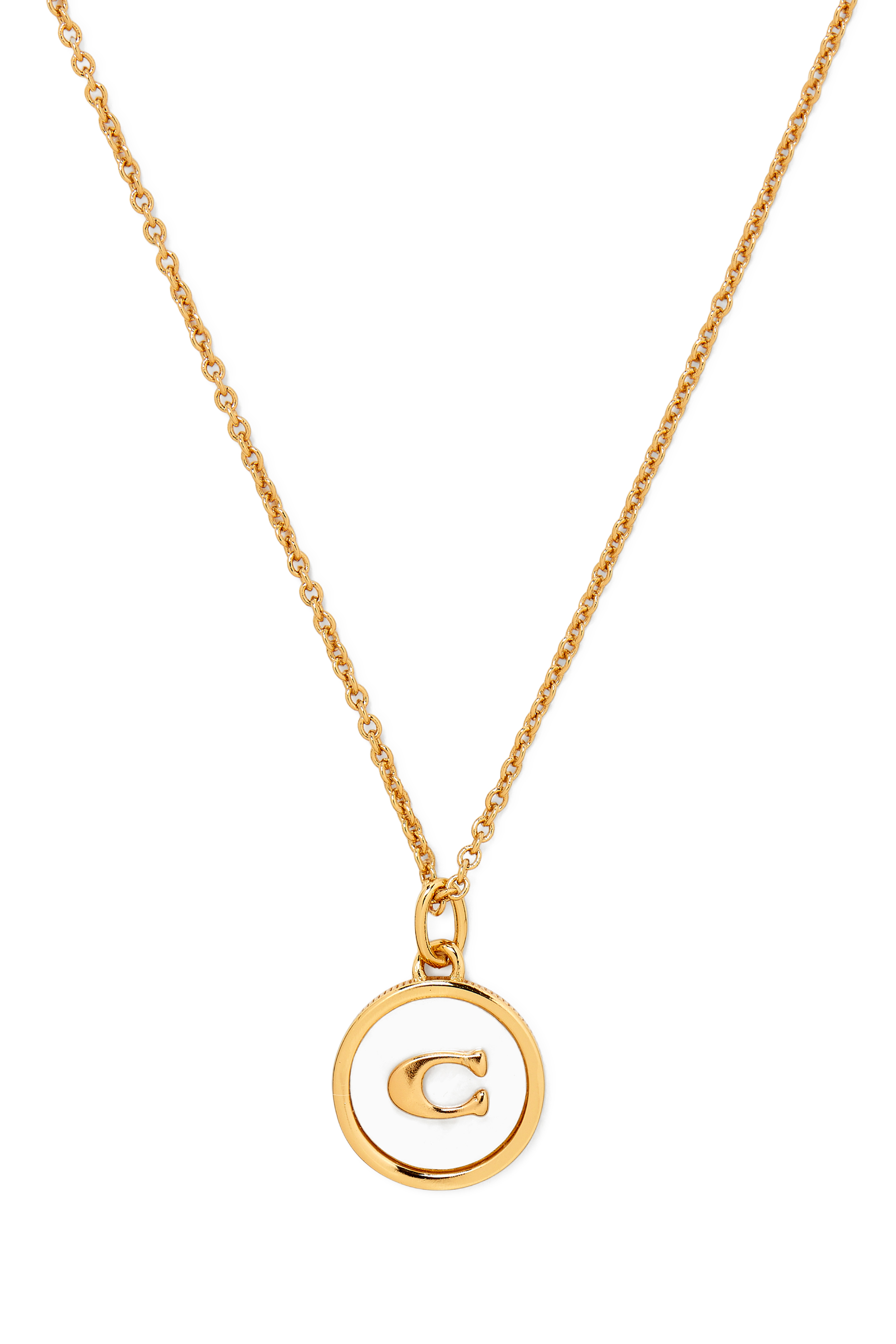 قلادة بدلاية بتصميم دائري بشعار الماركة مرصعة بعرق لؤلؤ