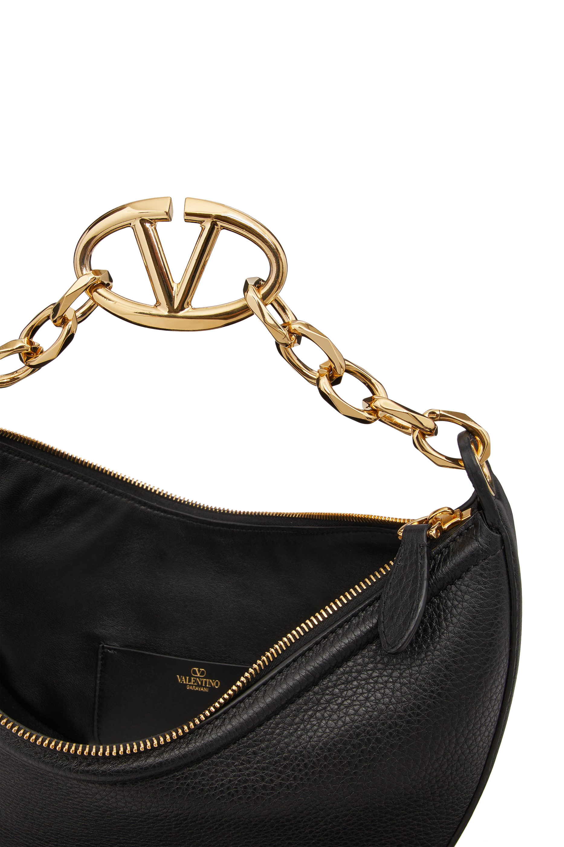 حقيبة هوبو مون صغيرة بشعار V