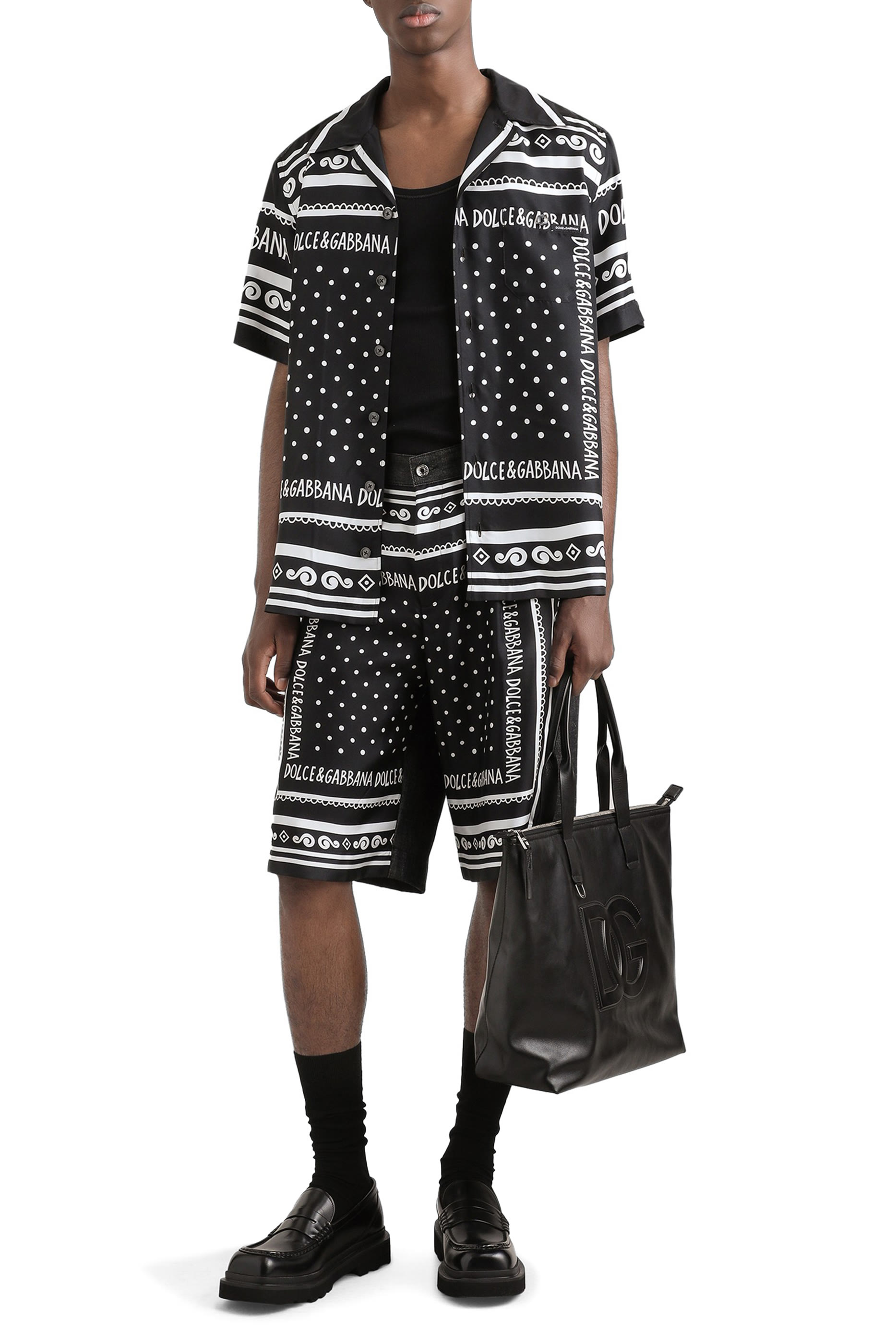 شورت بنقشة حرير ودنيم