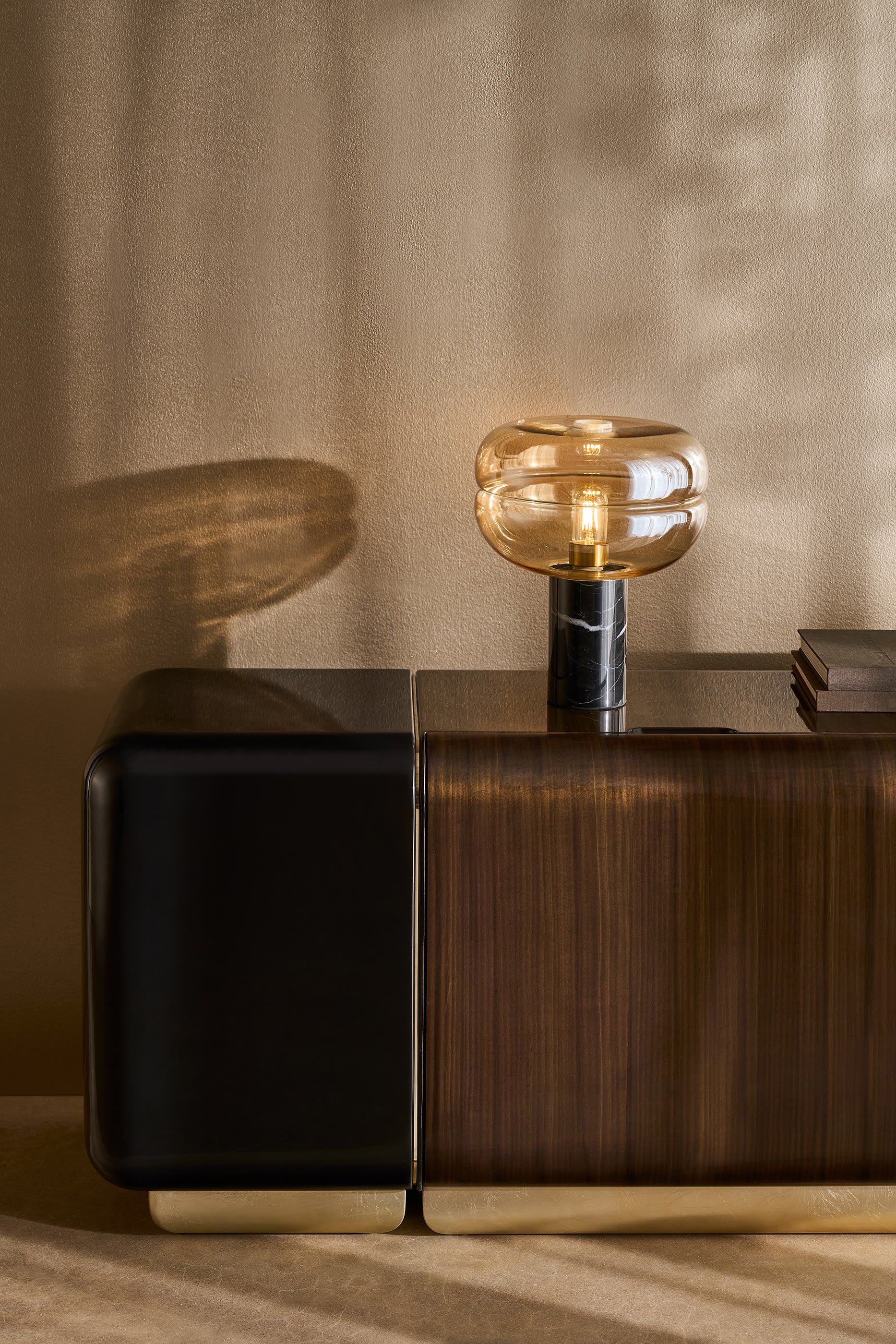 طاولة تلفاز جيلي شوكوليت