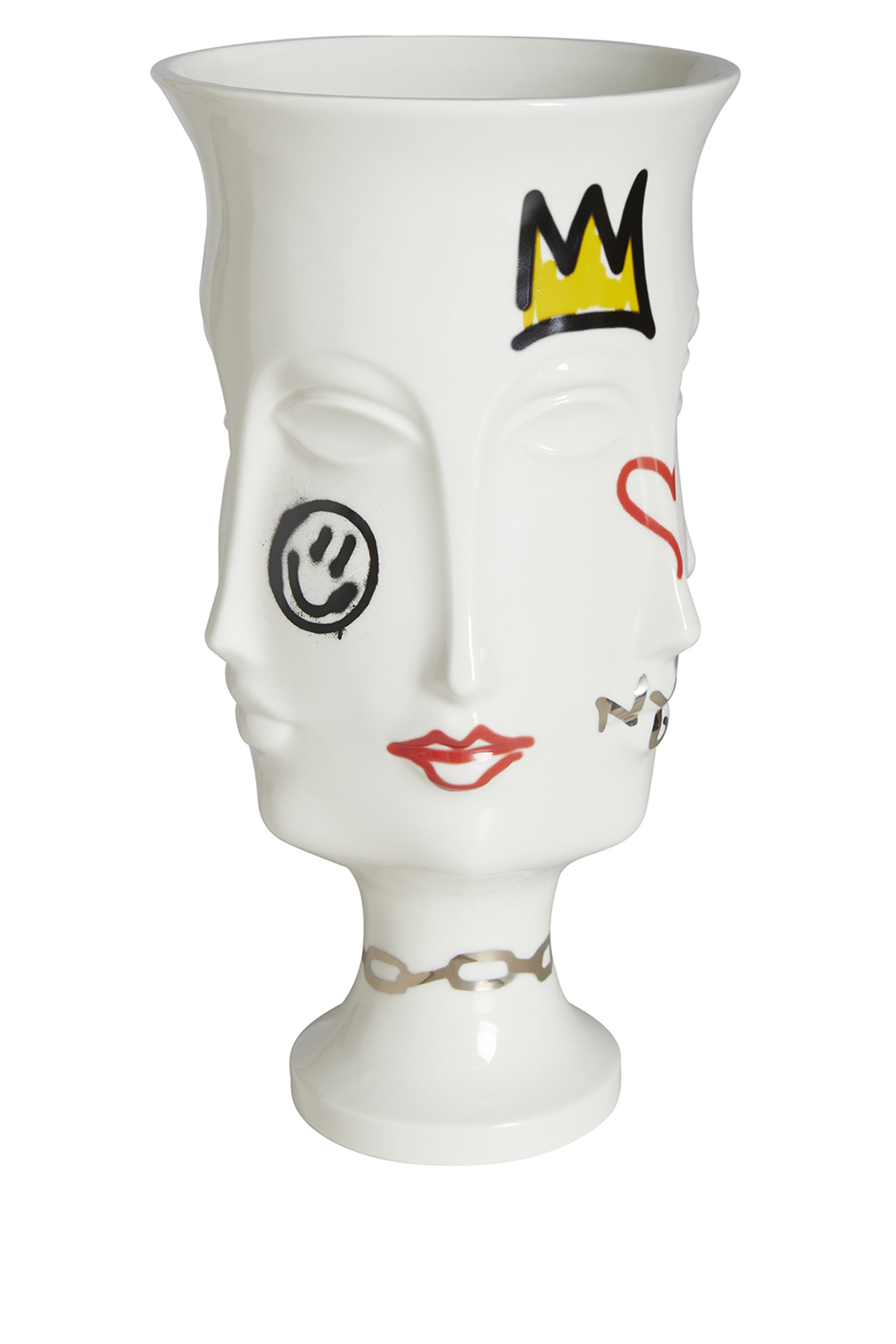 وعاء غالا بتصميم وجه مار مزين بزخارف غرافيتي