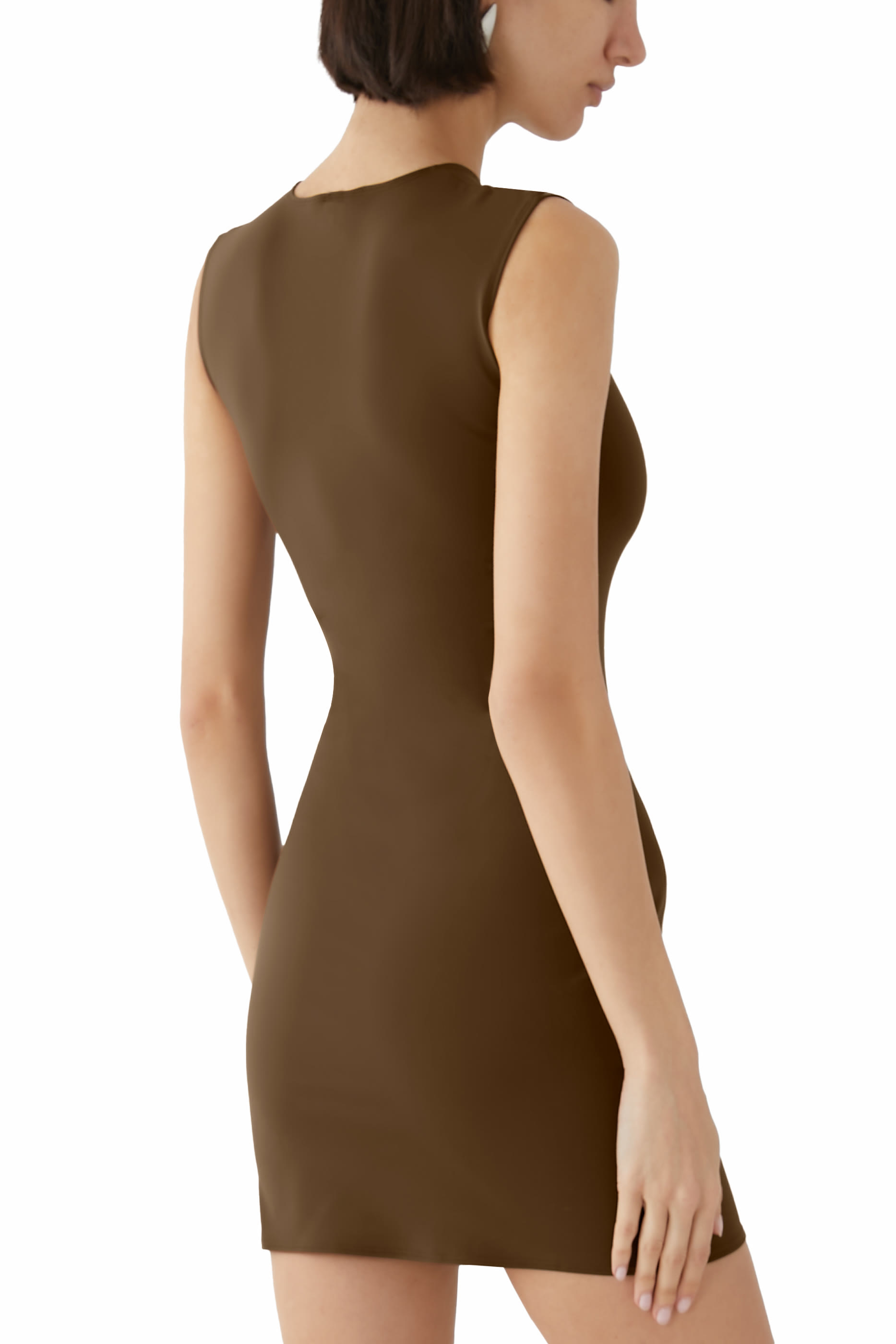 فستان قصير بلا أكمام