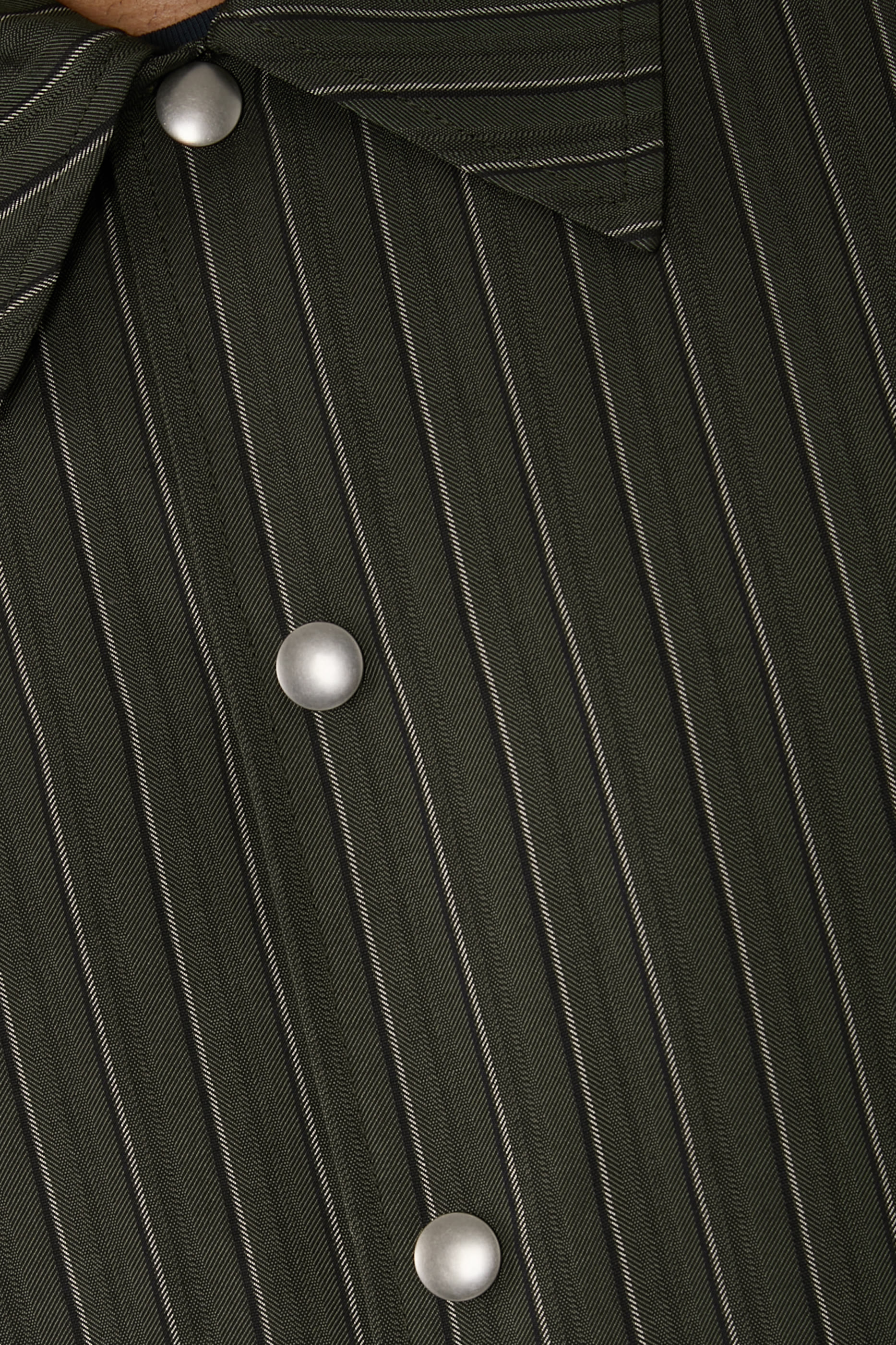 جاكيت فوريز بنمط قميص