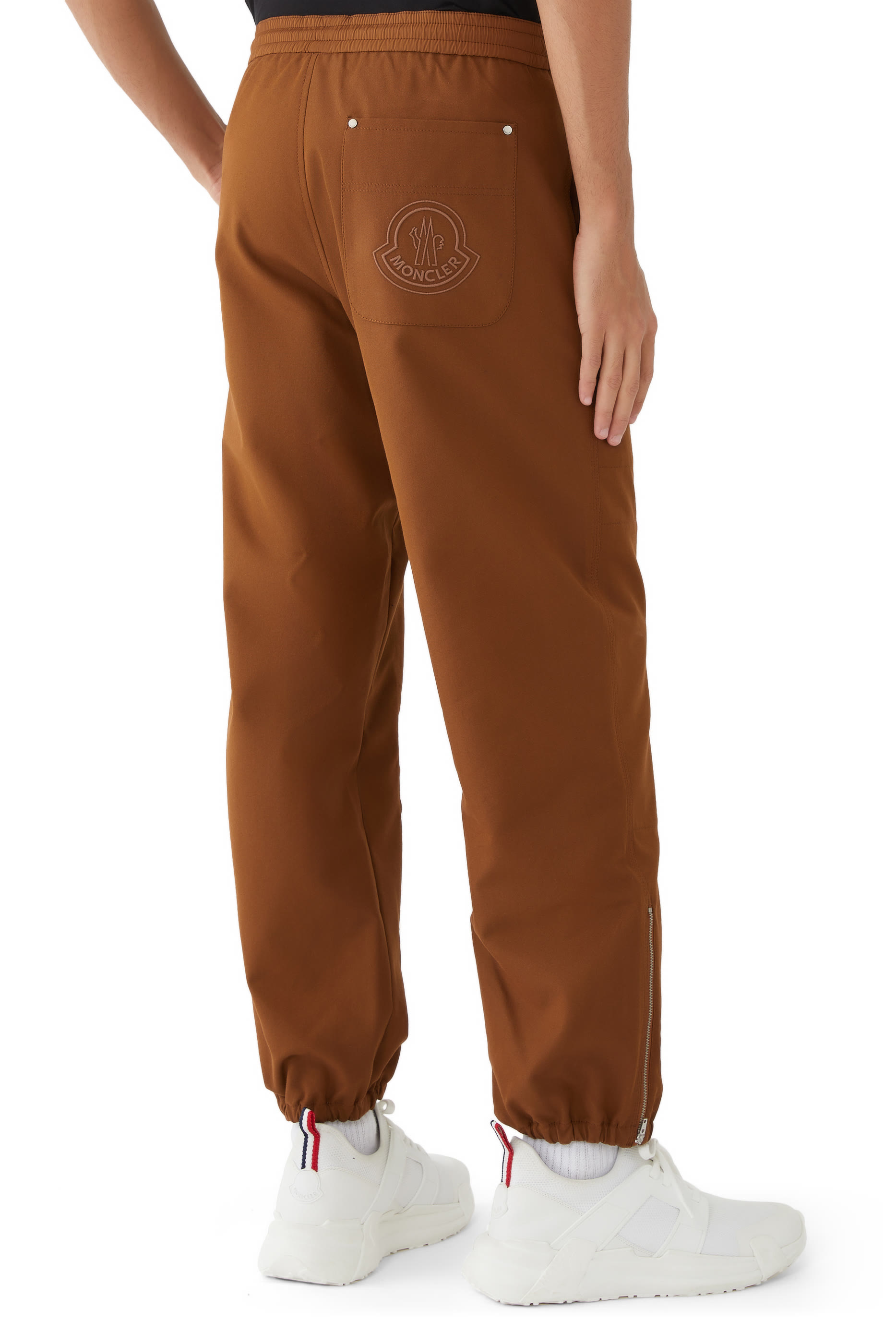 بنطال رياضي بتطريز شعار الماركة قطن