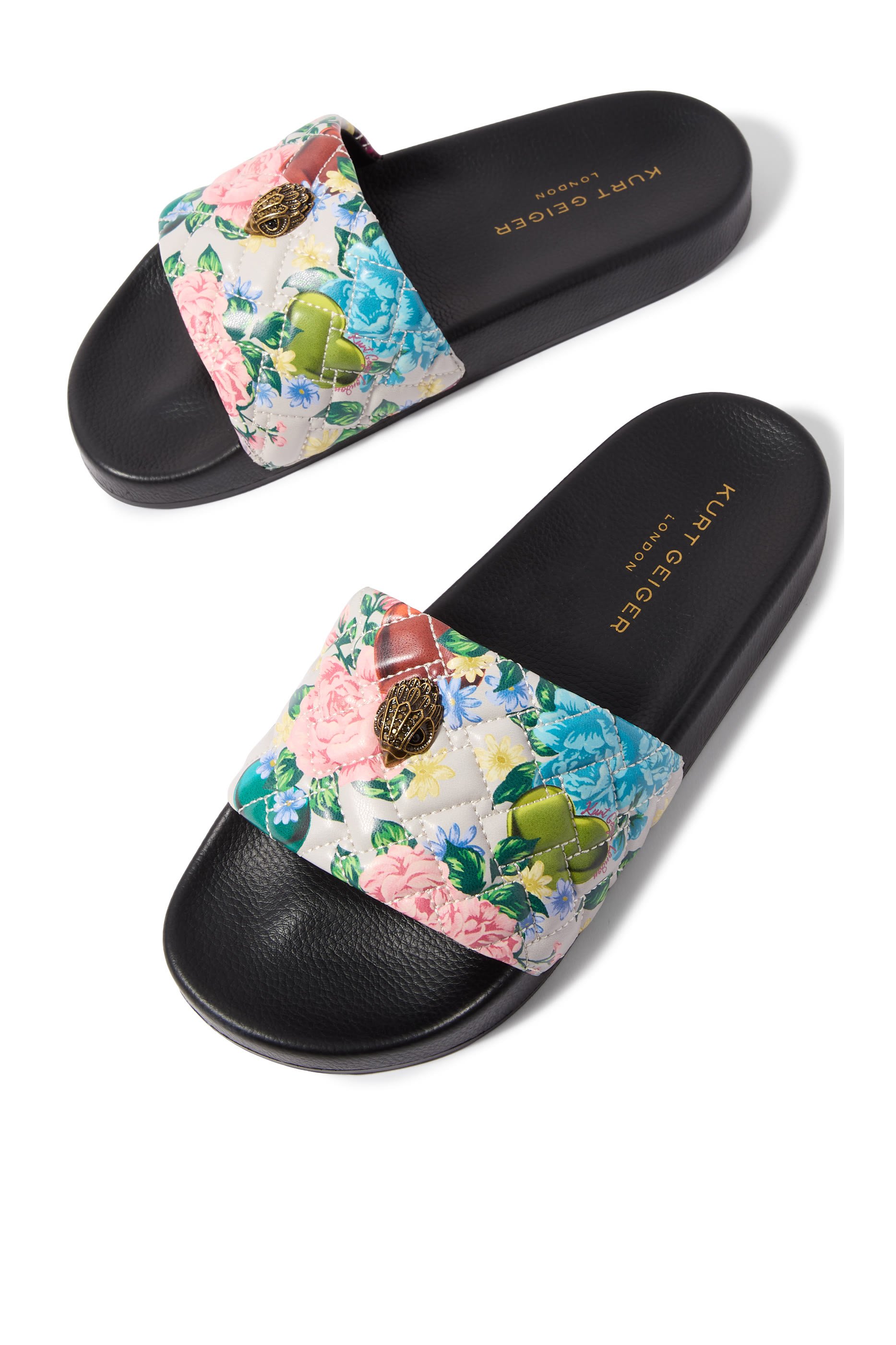 حذاء خفيف مينا مزين بشعار الماركة