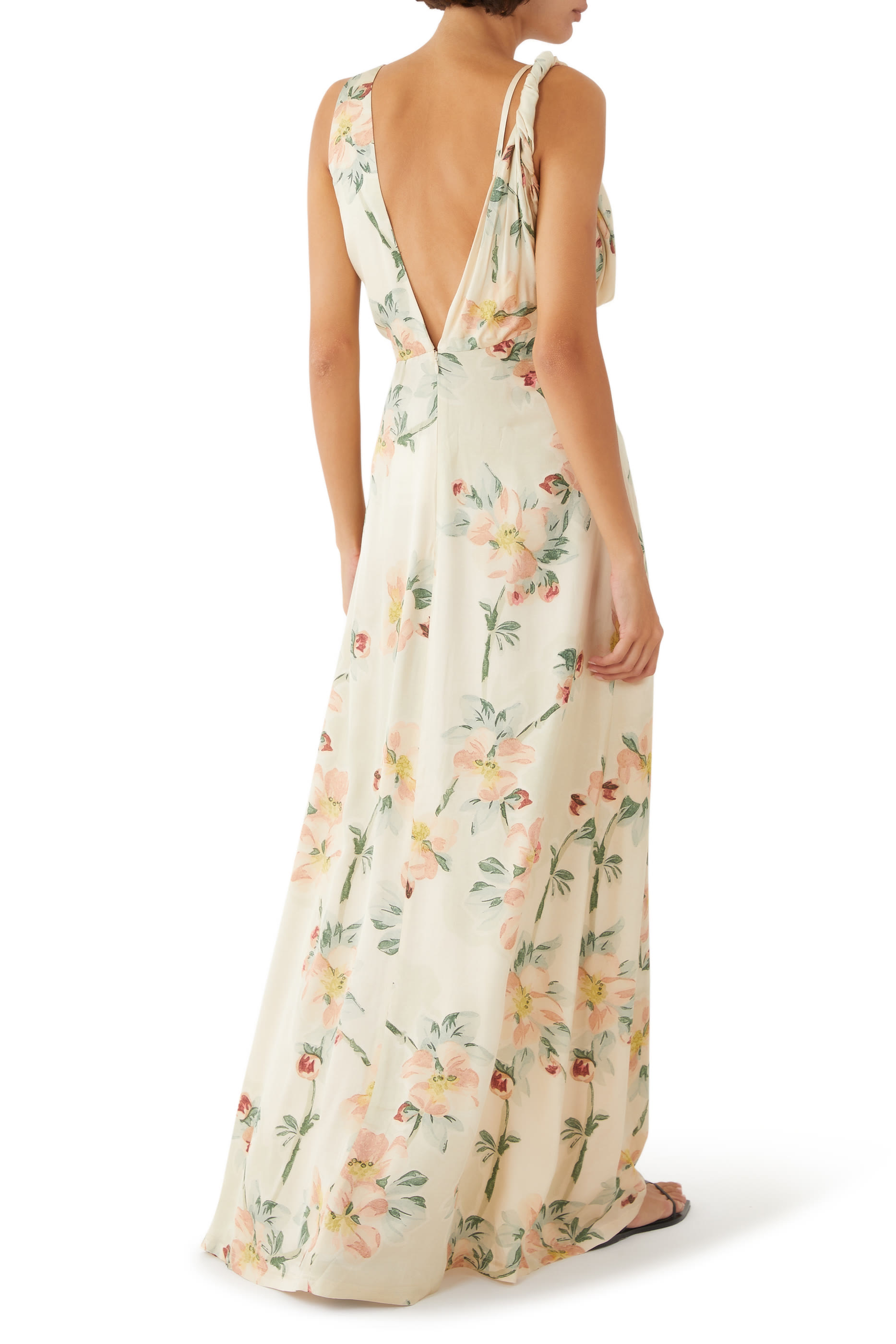 فستان بتفاصيل درابيه ملفوفة