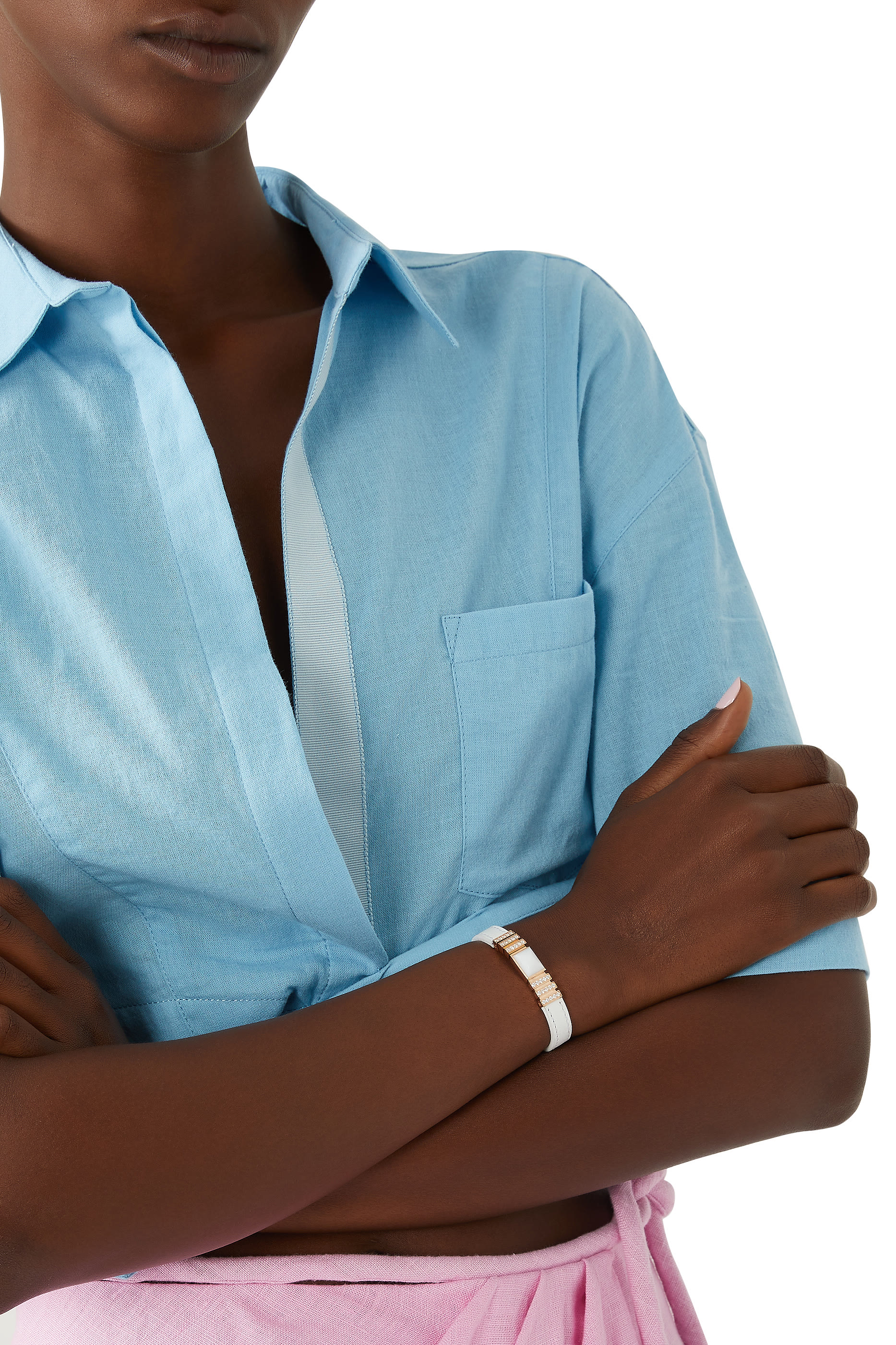 سوار يوني مرصع بالماس والعقيق الأبيض ذهب وردي عيار 18 بسوار جلد