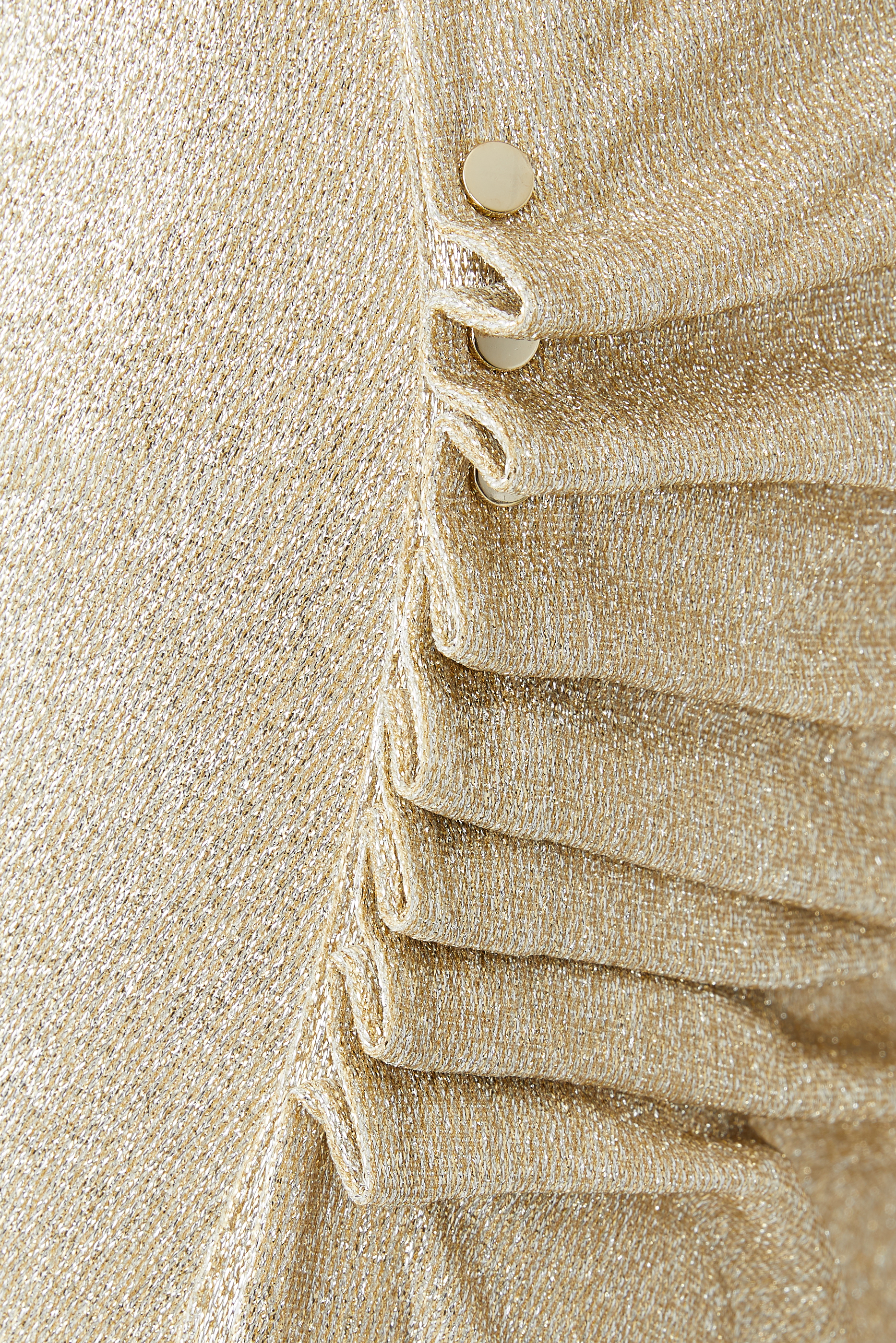 تنورة متوسطة الطول بتصميم غير متماثل وكشكش