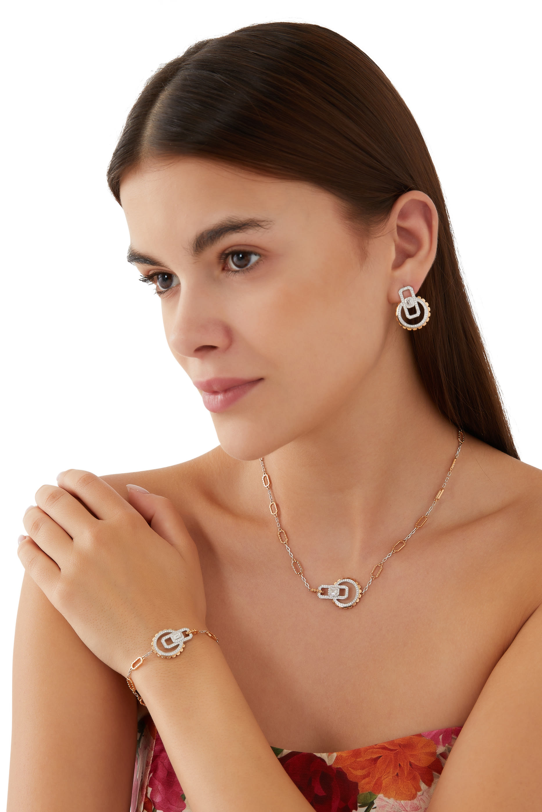 أقراط إمباير بلونين مرصعة بالماس مزيج ذهب عيار 18