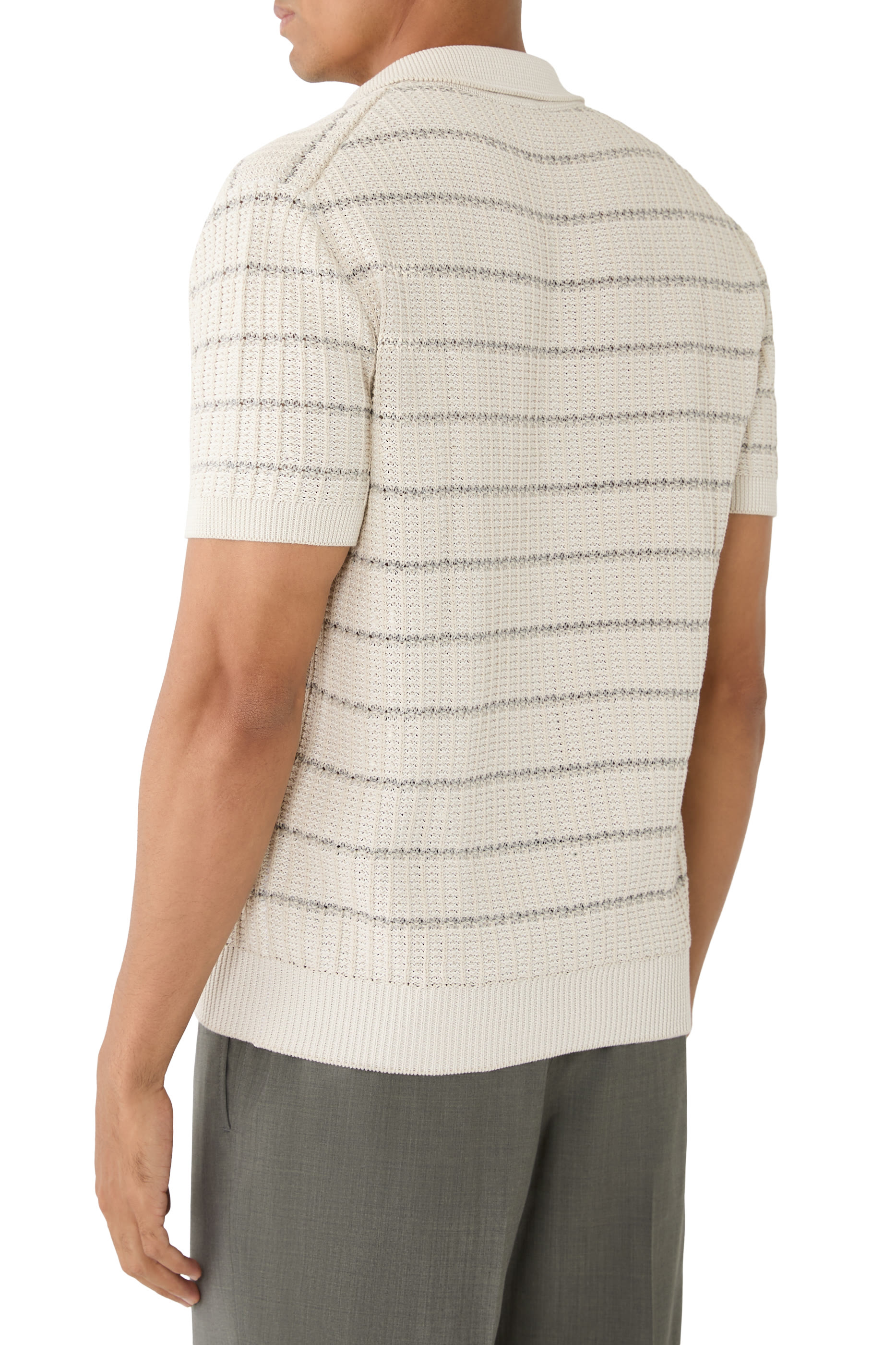 تيشيرت بولو مفتتوح