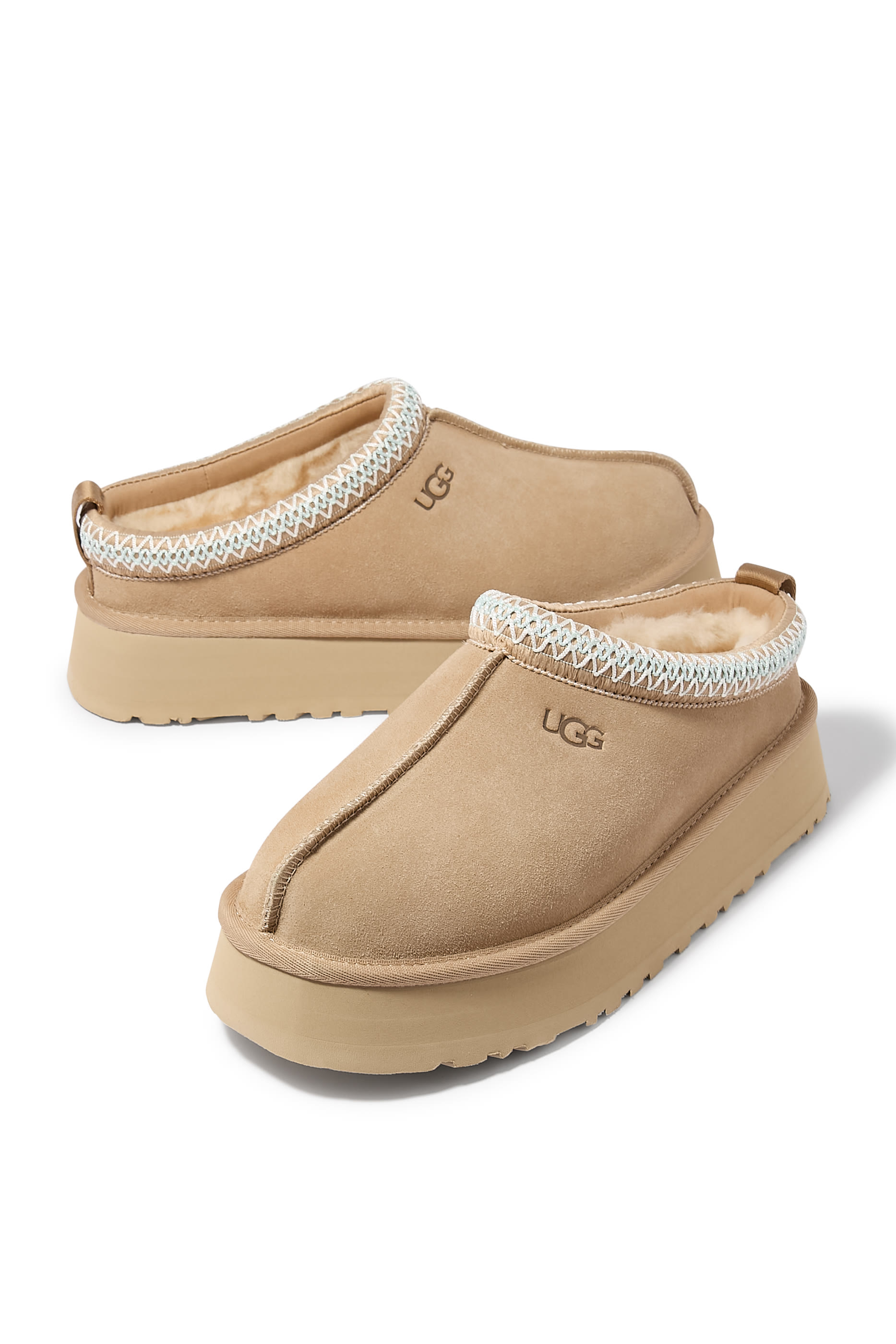 حذاء تاز مفتوح من الخلف II 