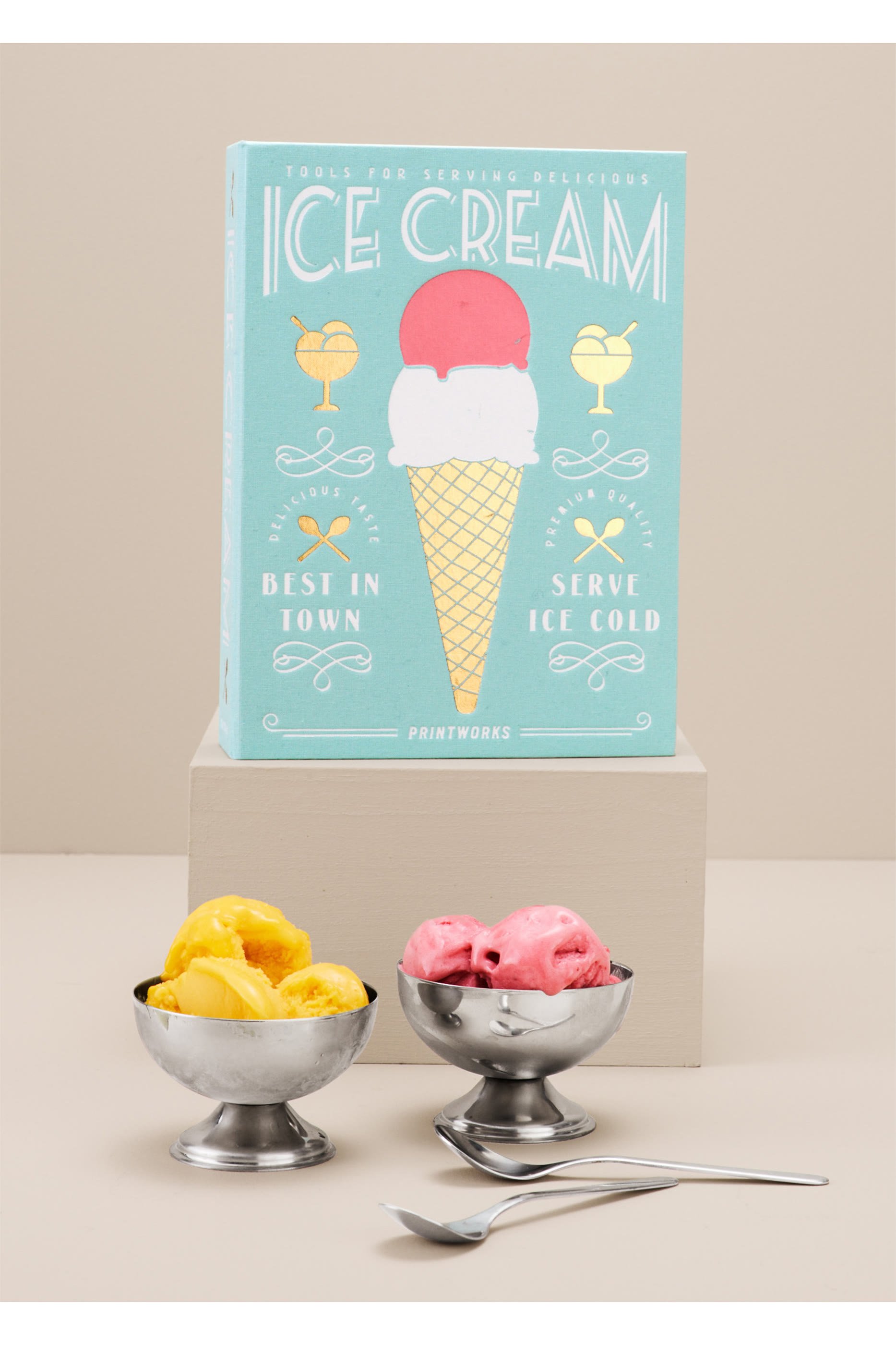 أدوات آيس كريم أساسية 