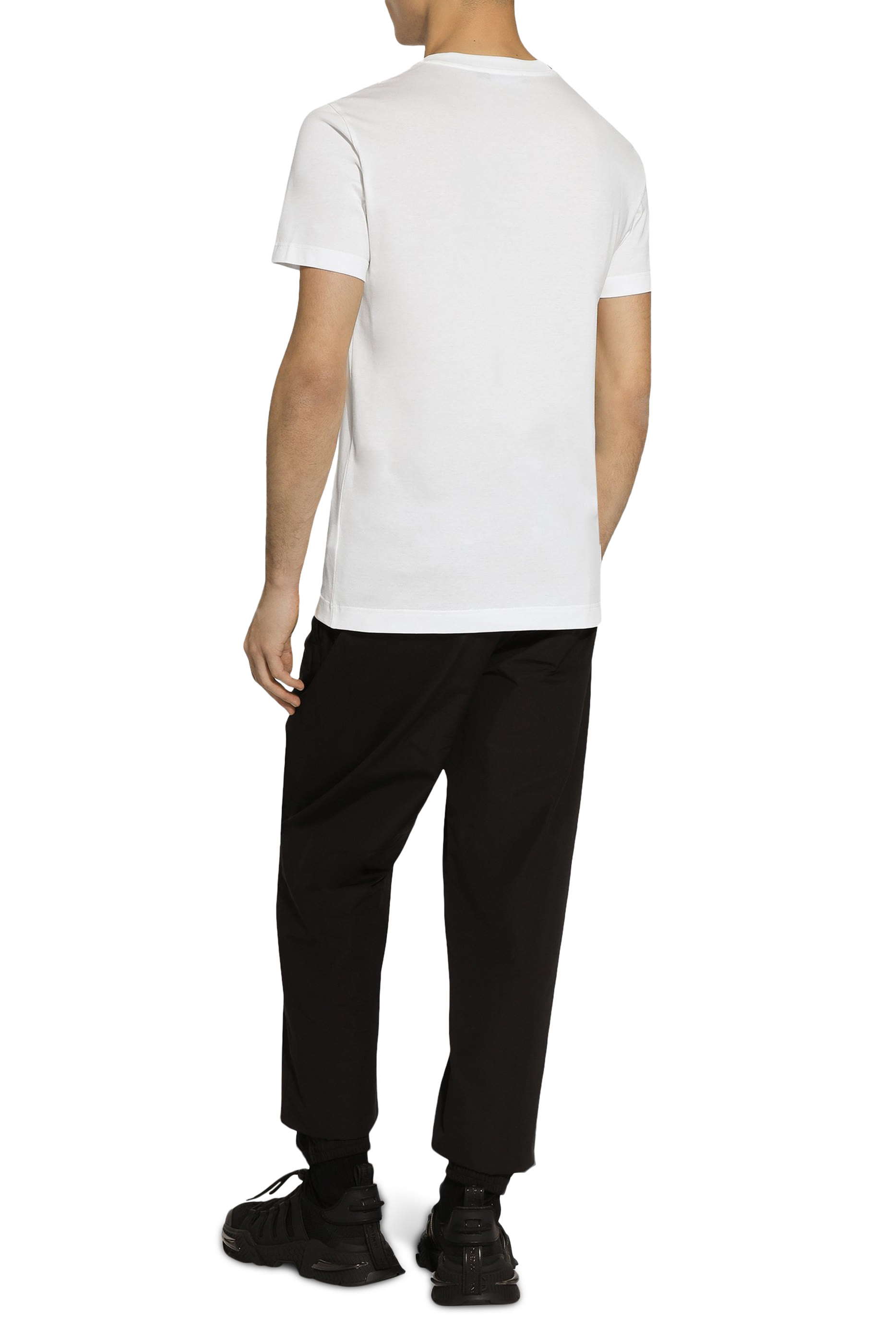 تيشيرت بشعار الماركة قطن