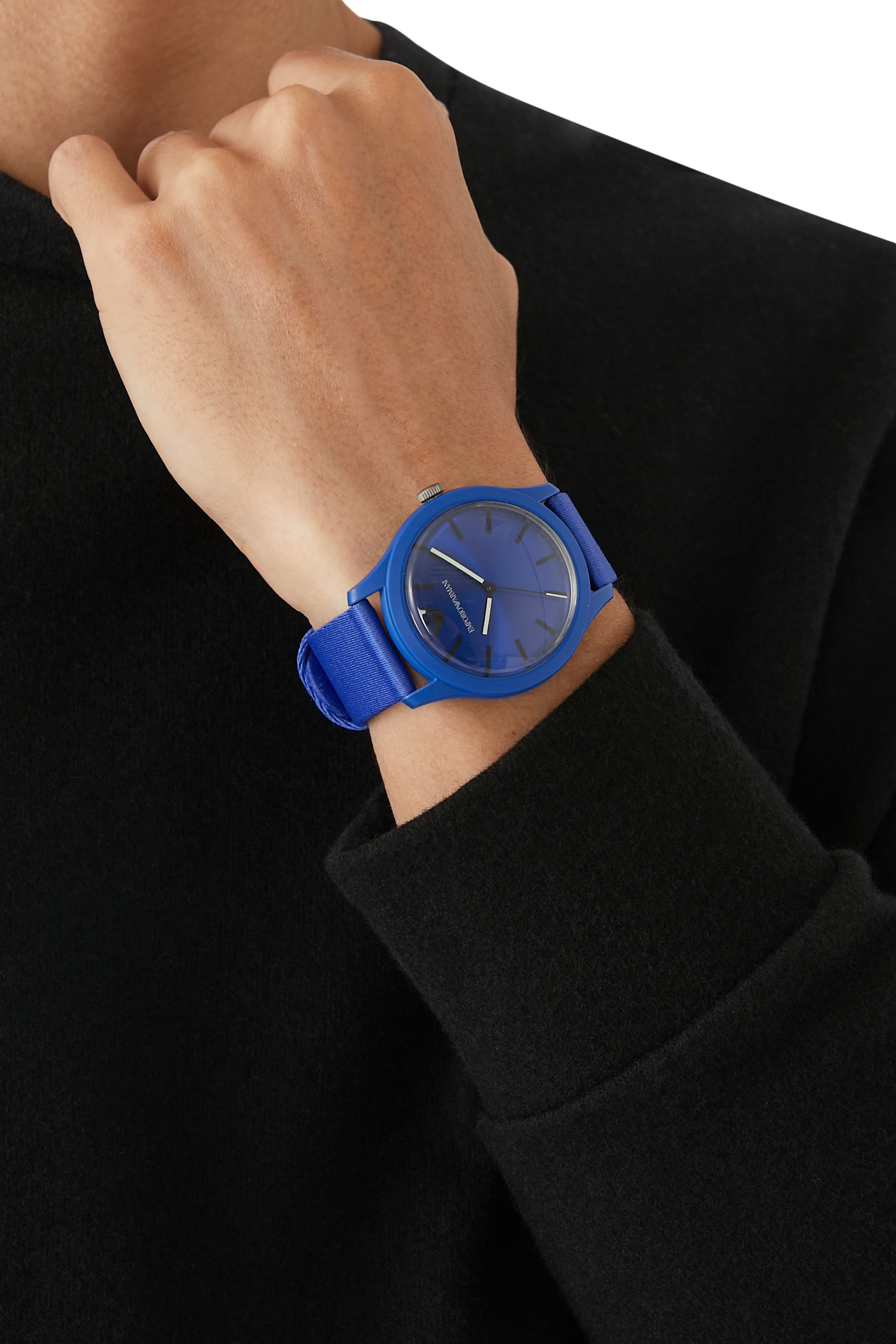 ساعة كوارتز بثلاث عقارب