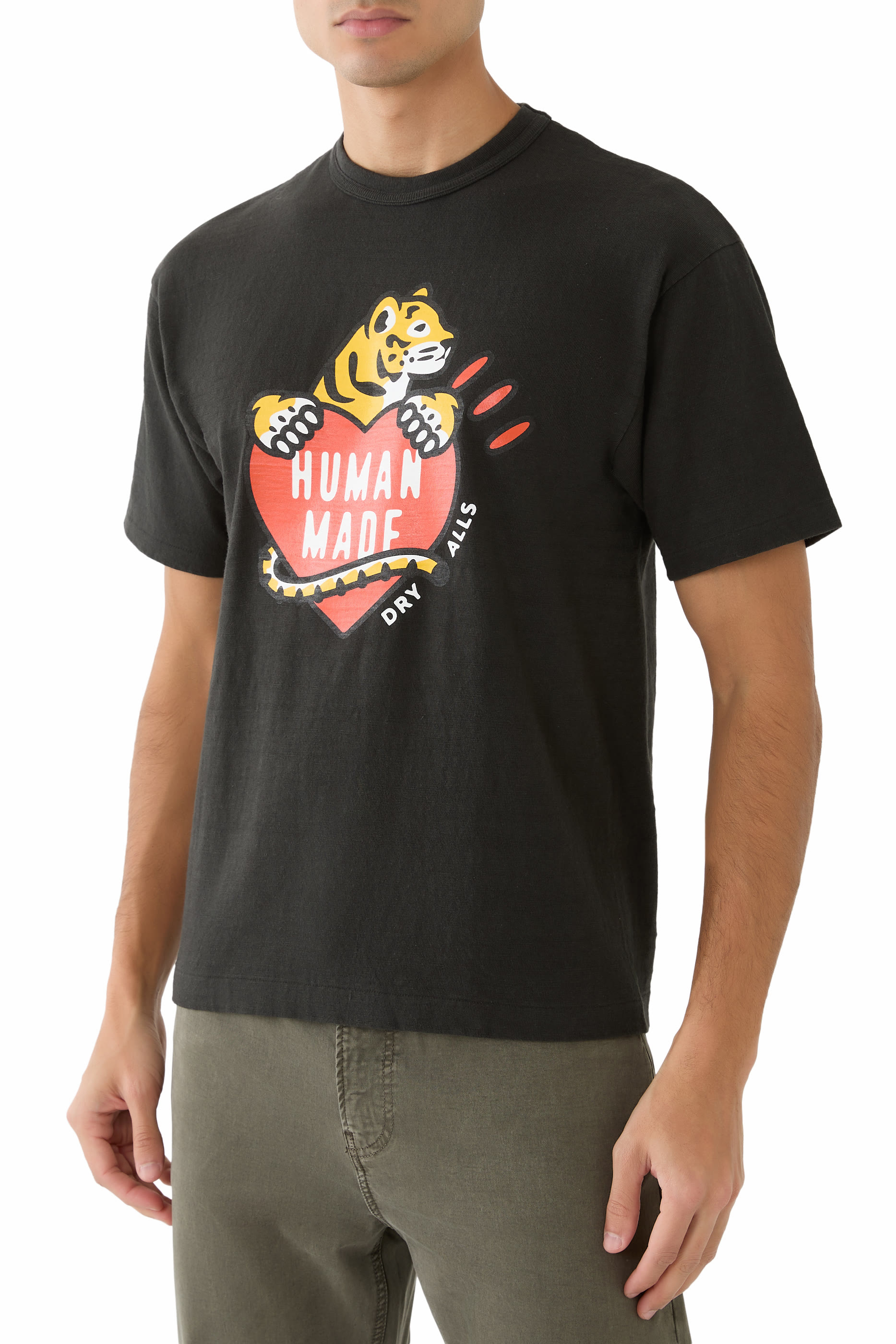 تيشيرن بطبعة غرافيك