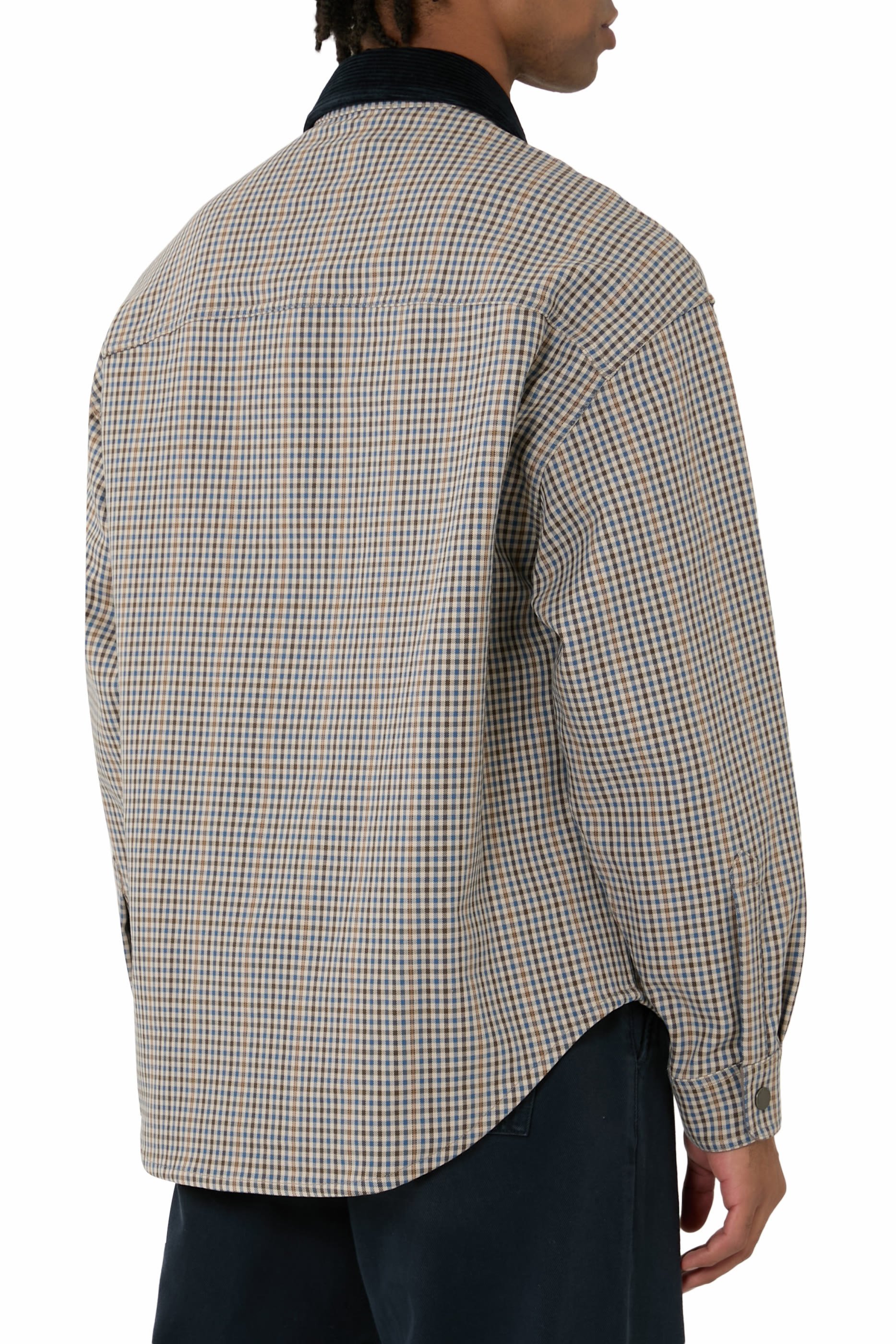 جاكيت بتصميم بوجهين بنقشة مربعات وشعار الماركة