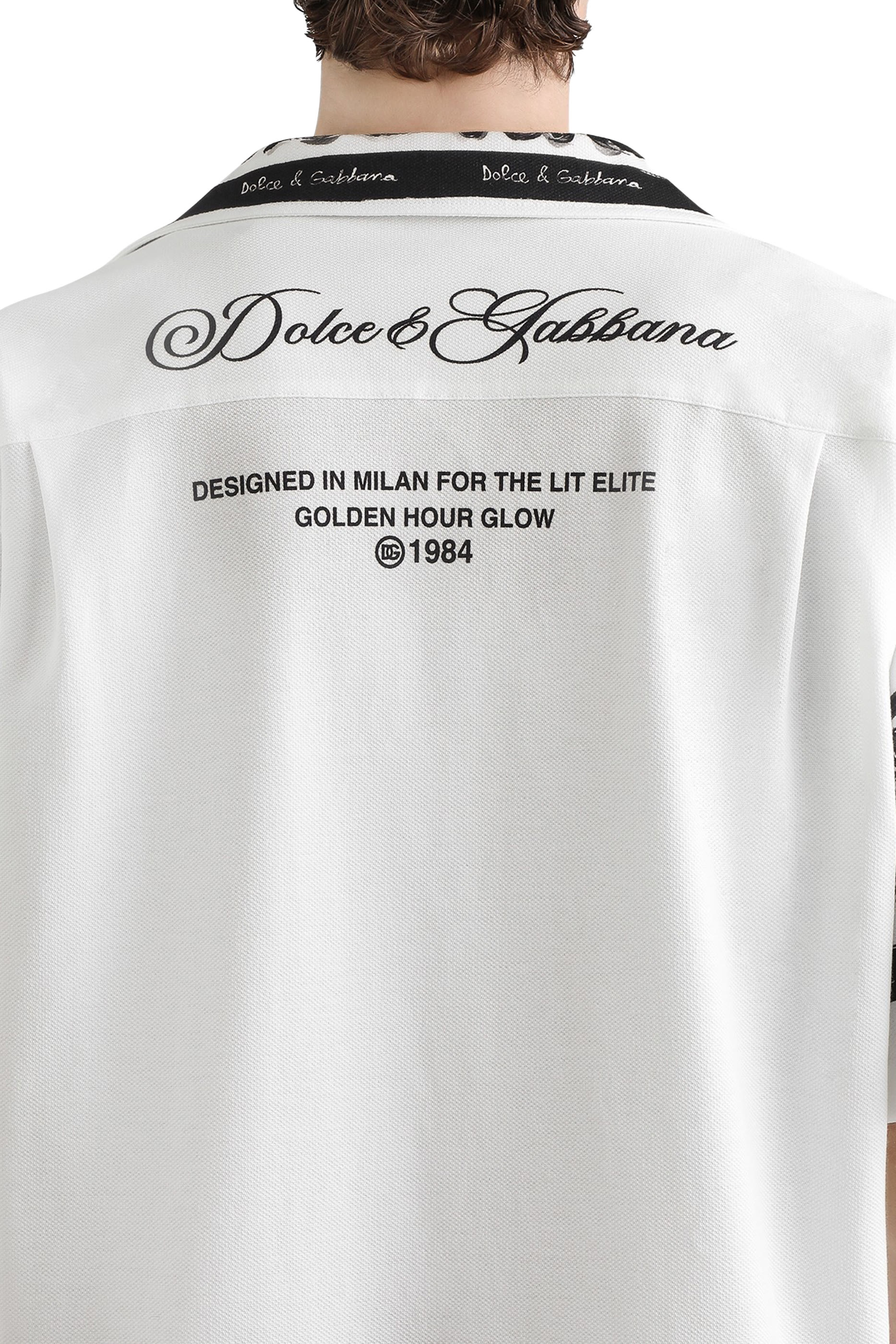 قميص بطبعة مايوليكا