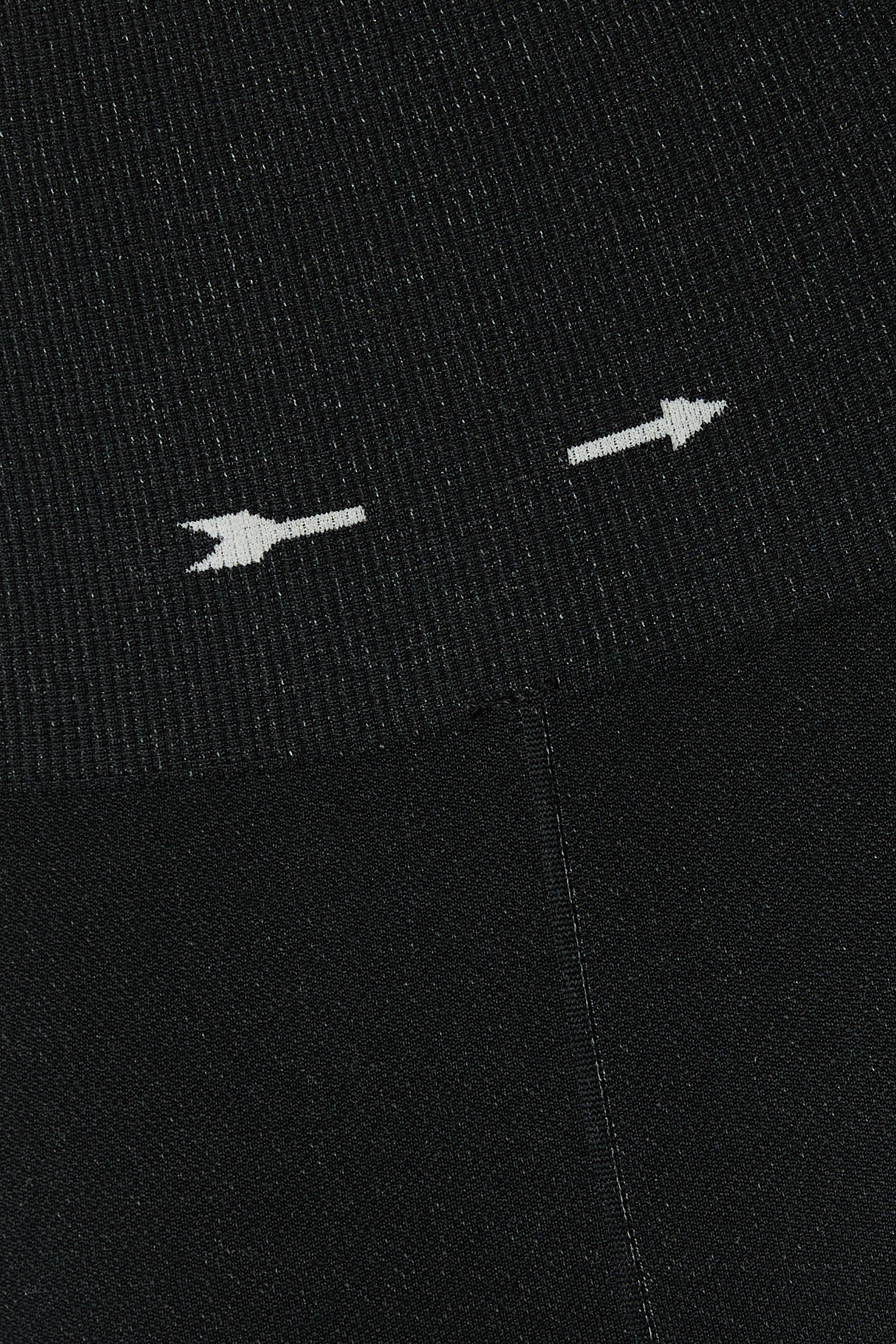 بنطال فورم متوسط الطول بلا حياكة