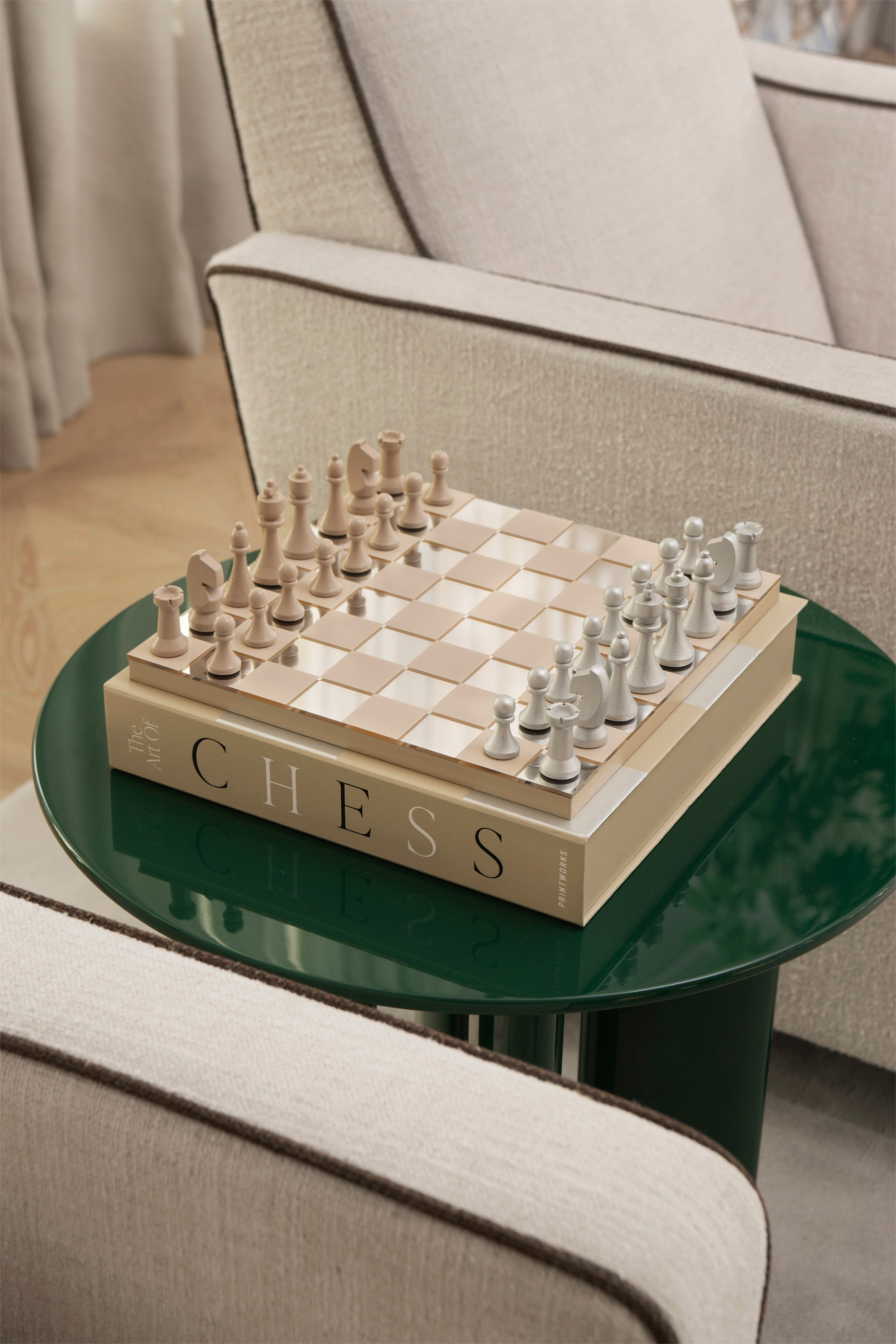 لعبة شطرنج بلوح مرآة